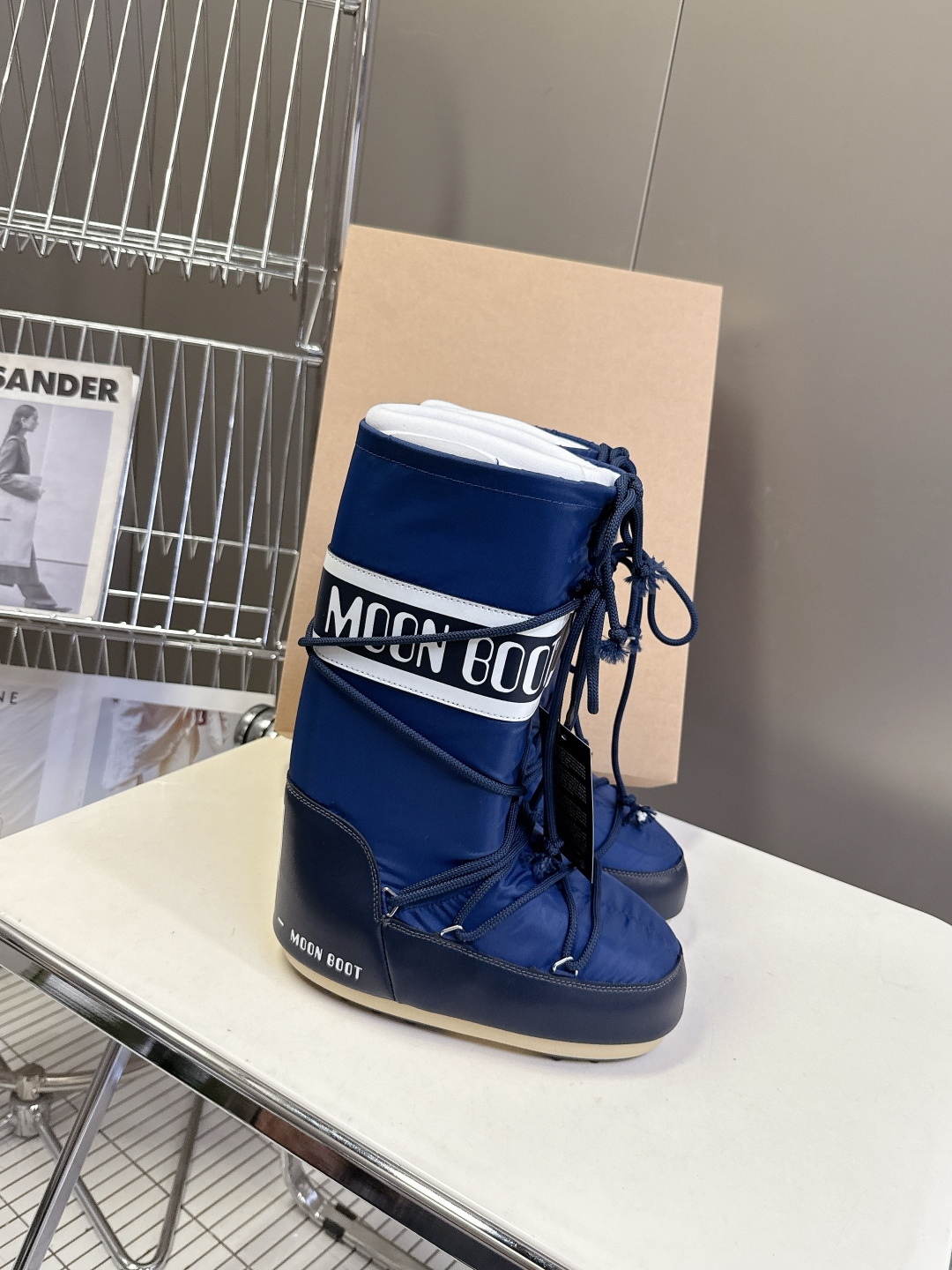 Moon Boot 秋冬最新款雪地靴 丑萌滑雪鞋超多明星网红种草 秋冬滑雪必备款 现在有一款更另类的雪地