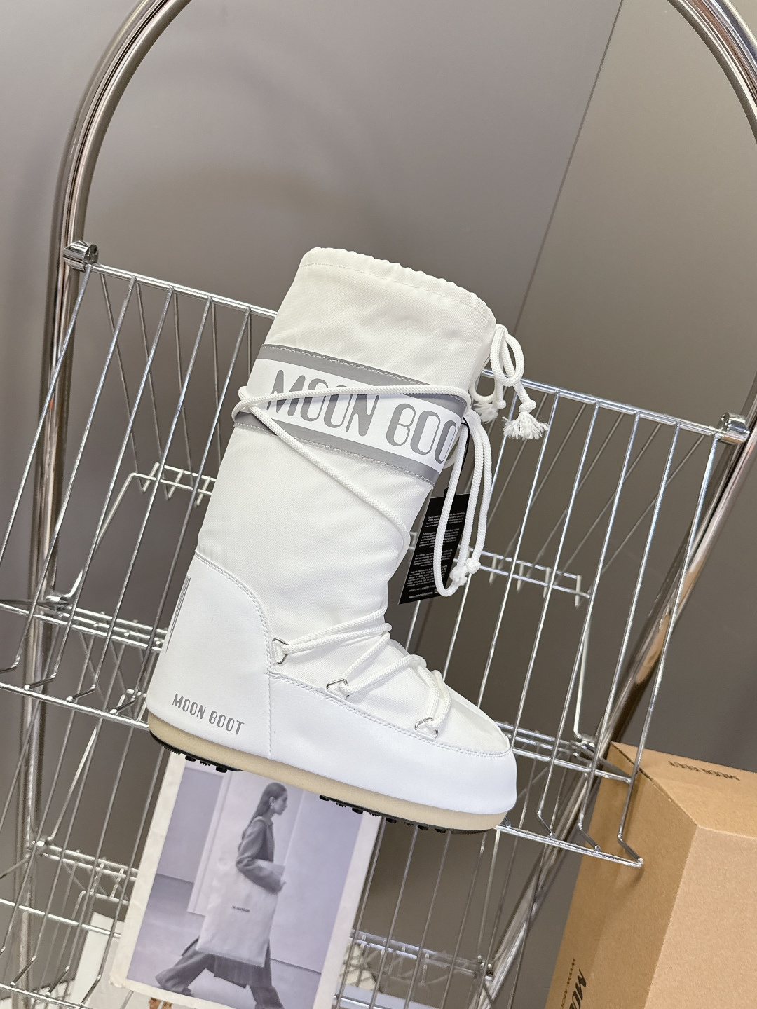 Moon Boot 秋冬最新款雪地靴 丑萌滑雪鞋超多明星网红种草 秋冬滑雪必备款 现在有一款更另类的雪地