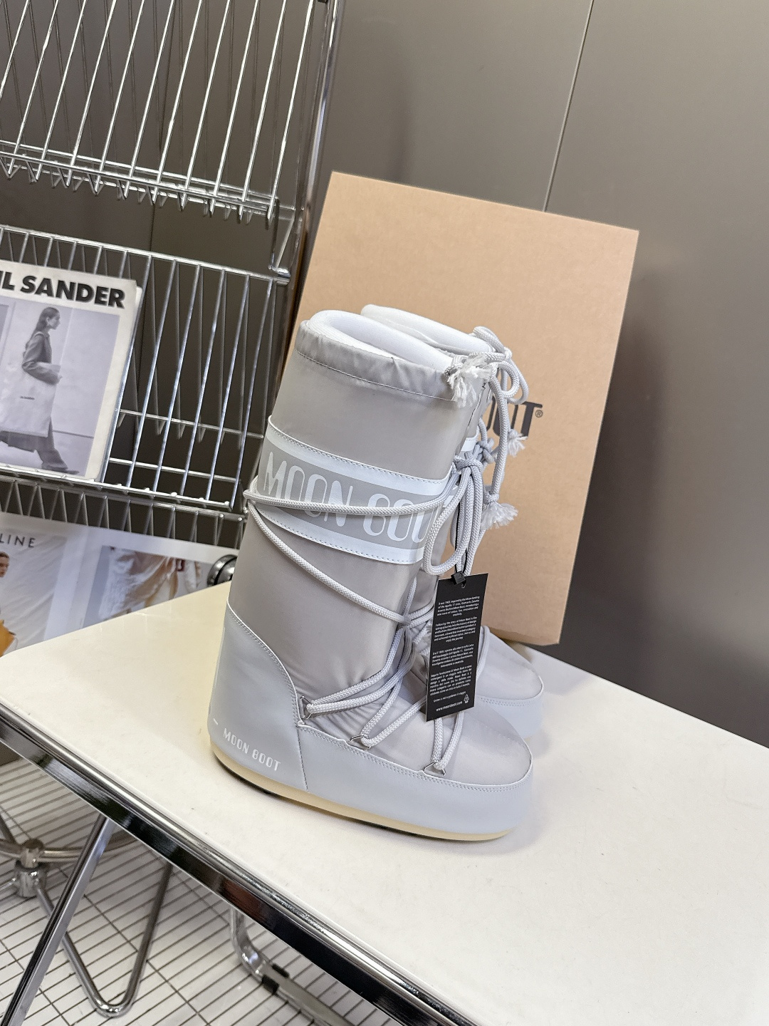 Moon Boot 秋冬最新款雪地靴 丑萌滑雪鞋超多明星网红种草 秋冬滑雪必备款 现在有一款更另类的雪地