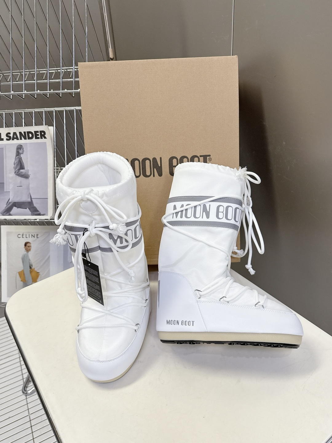 Moon Boot 秋冬最新款雪地靴 丑萌滑雪鞋超多明星网红种草 秋冬滑雪必备款 现在有一款更另类的雪地