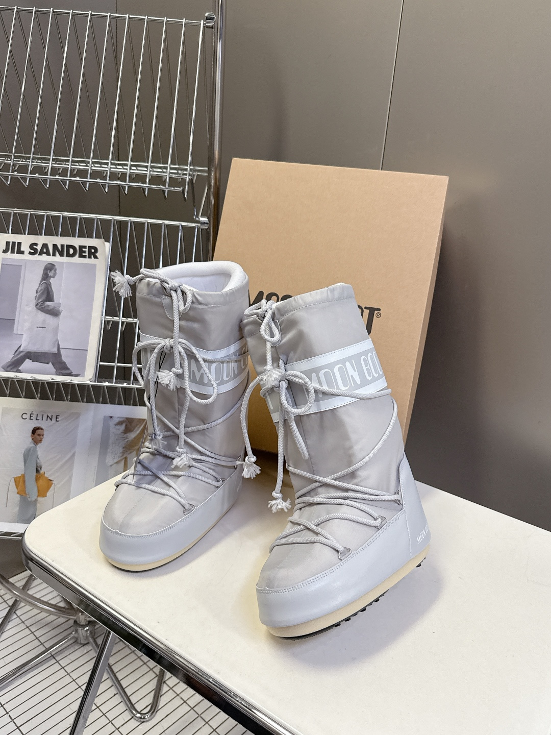 Moon Boot 秋冬最新款雪地靴 丑萌滑雪鞋超多明星网红种草 秋冬滑雪必备款 现在有一款更另类的雪地