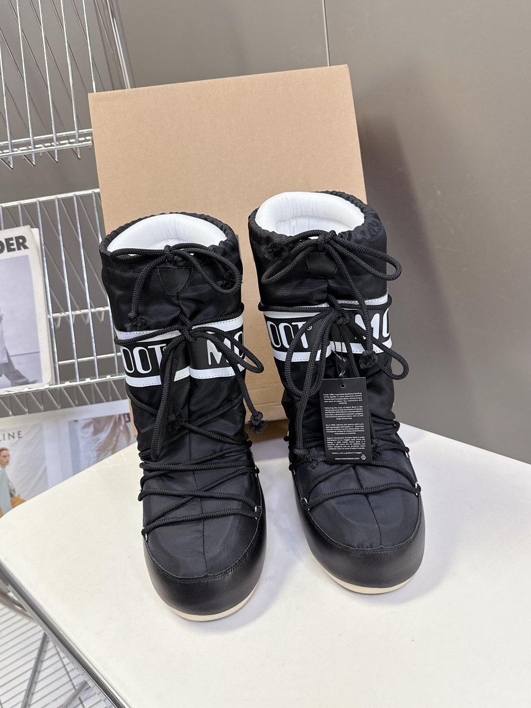 Moon Boot 秋冬最新款雪地靴 丑萌滑雪鞋超多明星网红种草 秋冬滑雪必备款 现在有一款更另类的雪地