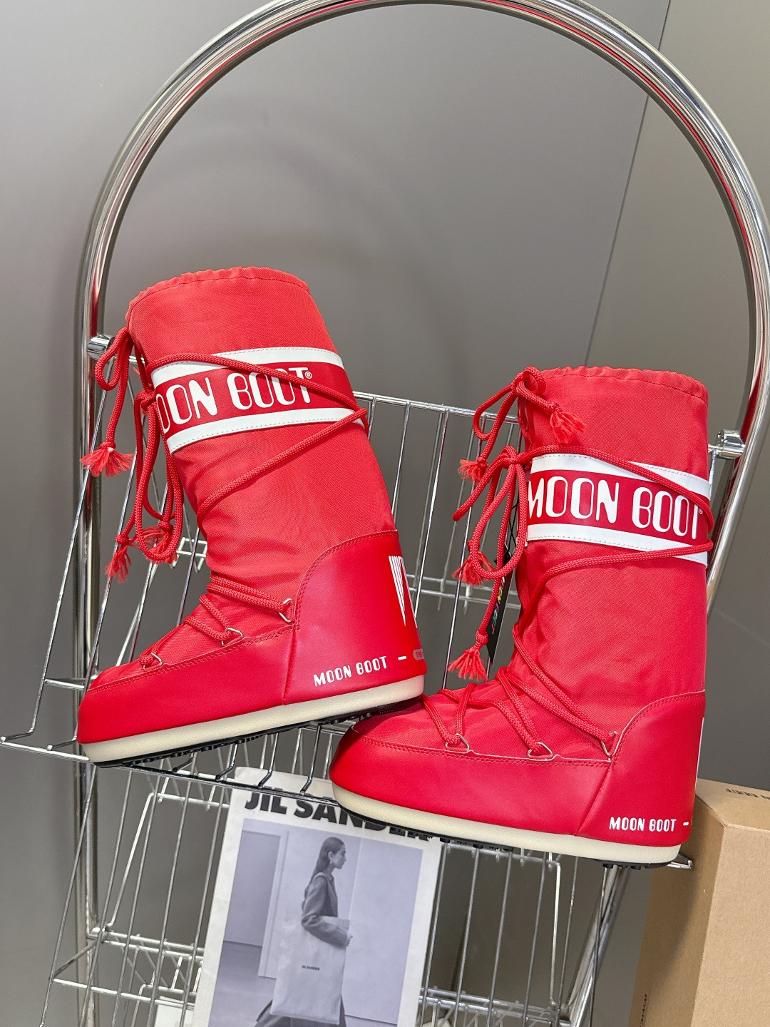 Moon Boot 秋冬最新款雪地靴 丑萌滑雪鞋超多明星网红种草 秋冬滑雪必备款 现在有一款更另类的雪地