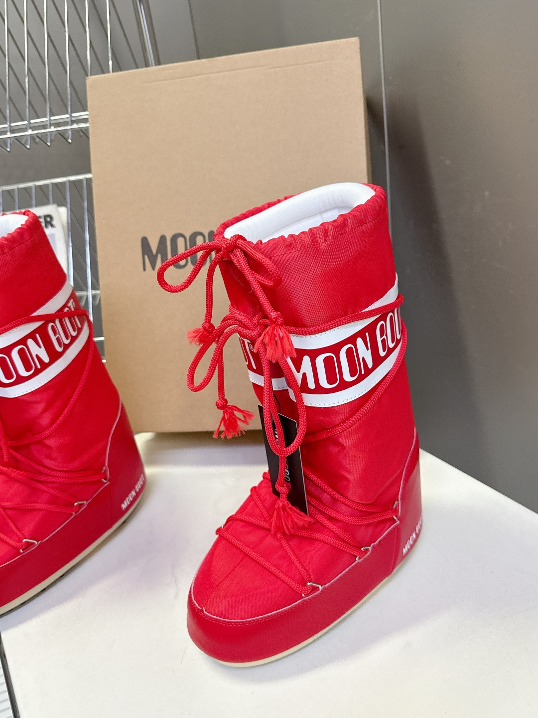 Moon Boot 秋冬最新款雪地靴 丑萌滑雪鞋超多明星网红种草 秋冬滑雪必备款 现在有一款更另类的雪地