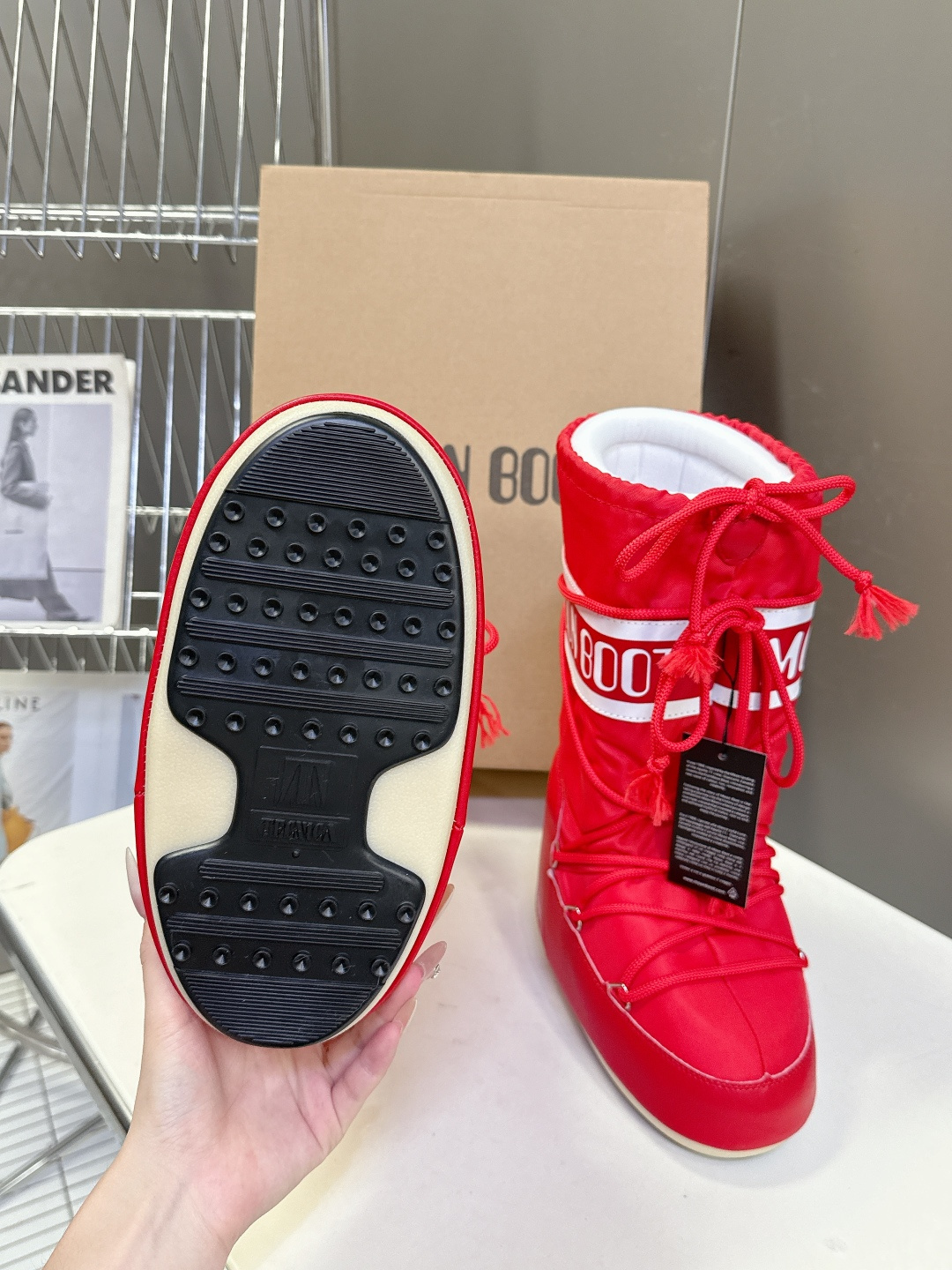 Moon Boot 秋冬最新款雪地靴 丑萌滑雪鞋超多明星网红种草 秋冬滑雪必备款 现在有一款更另类的雪地