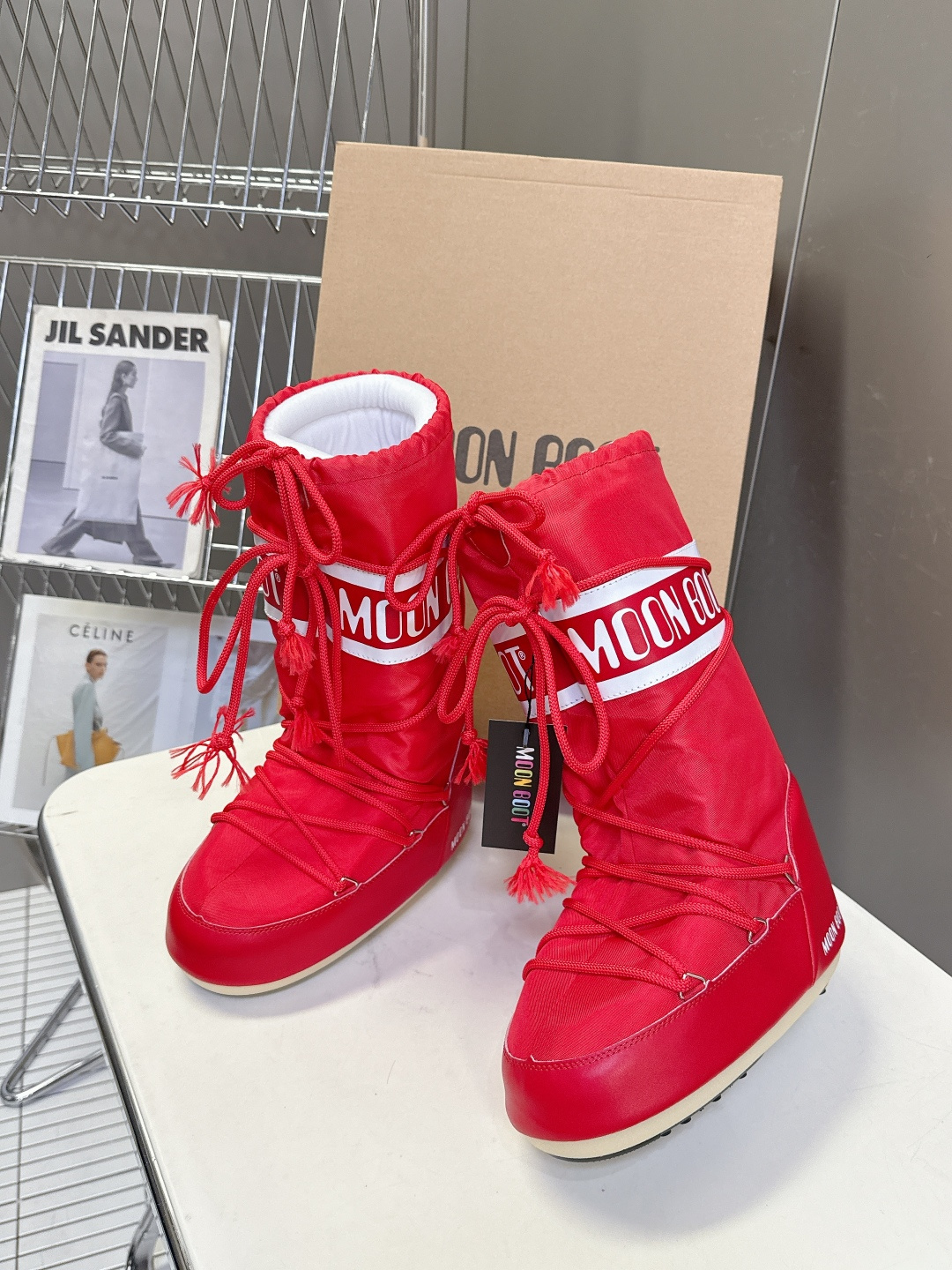 Moon Boot 秋冬最新款雪地靴 丑萌滑雪鞋超多明星网红种草 秋冬滑雪必备款 现在有一款更另类的雪地