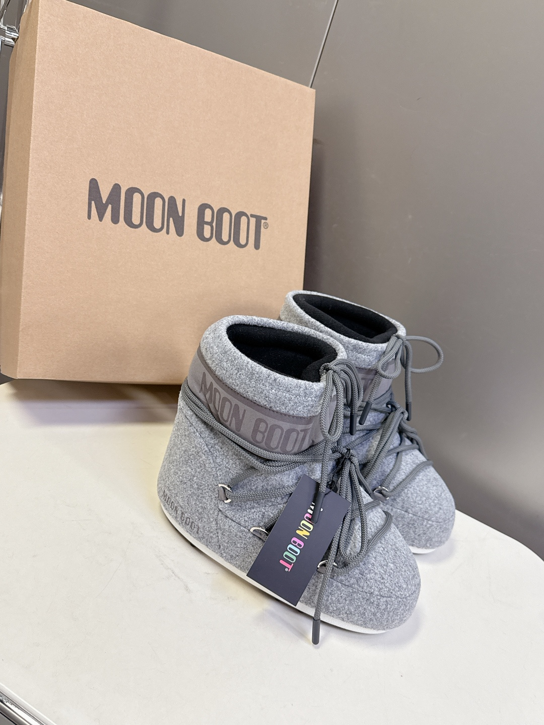 Moon Boot 秋冬最新款雪地靴 丑萌滑雪鞋超多明星网红种草 秋冬滑雪必备款 现在有一款更另类的雪地