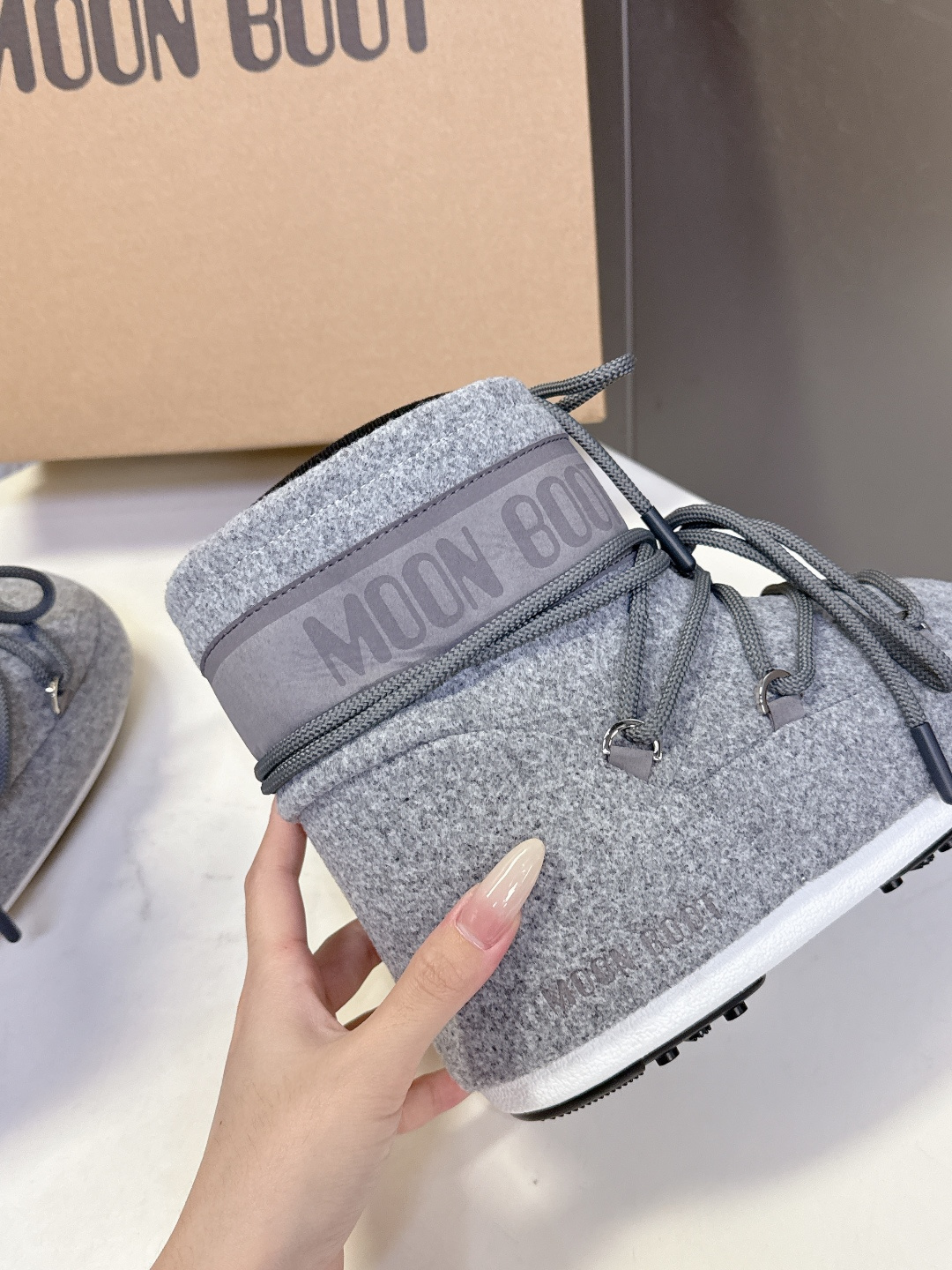 Moon Boot 秋冬最新款雪地靴 丑萌滑雪鞋超多明星网红种草 秋冬滑雪必备款 现在有一款更另类的雪地