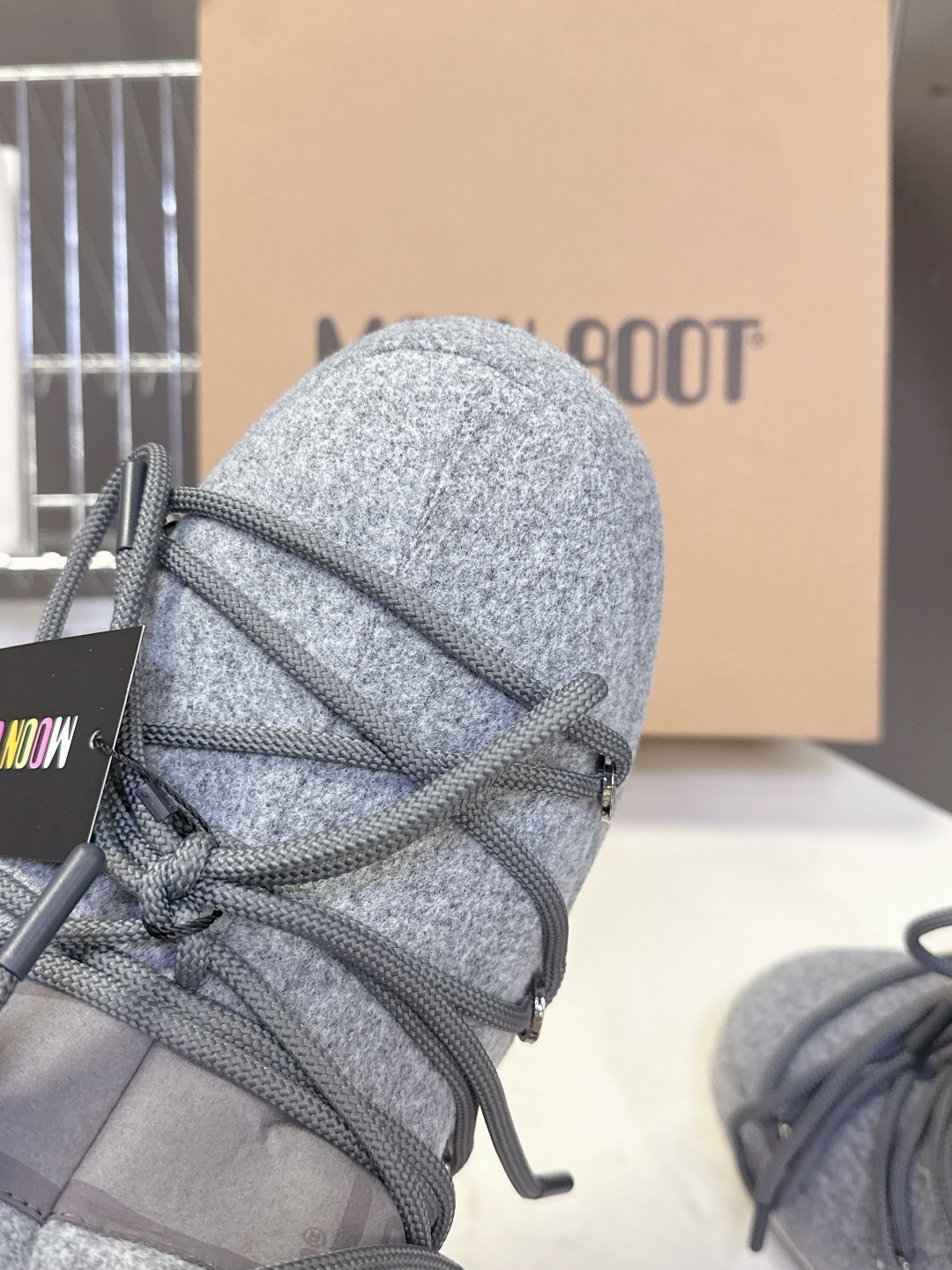 Moon Boot 秋冬最新款雪地靴 丑萌滑雪鞋超多明星网红种草 秋冬滑雪必备款 现在有一款更另类的雪地