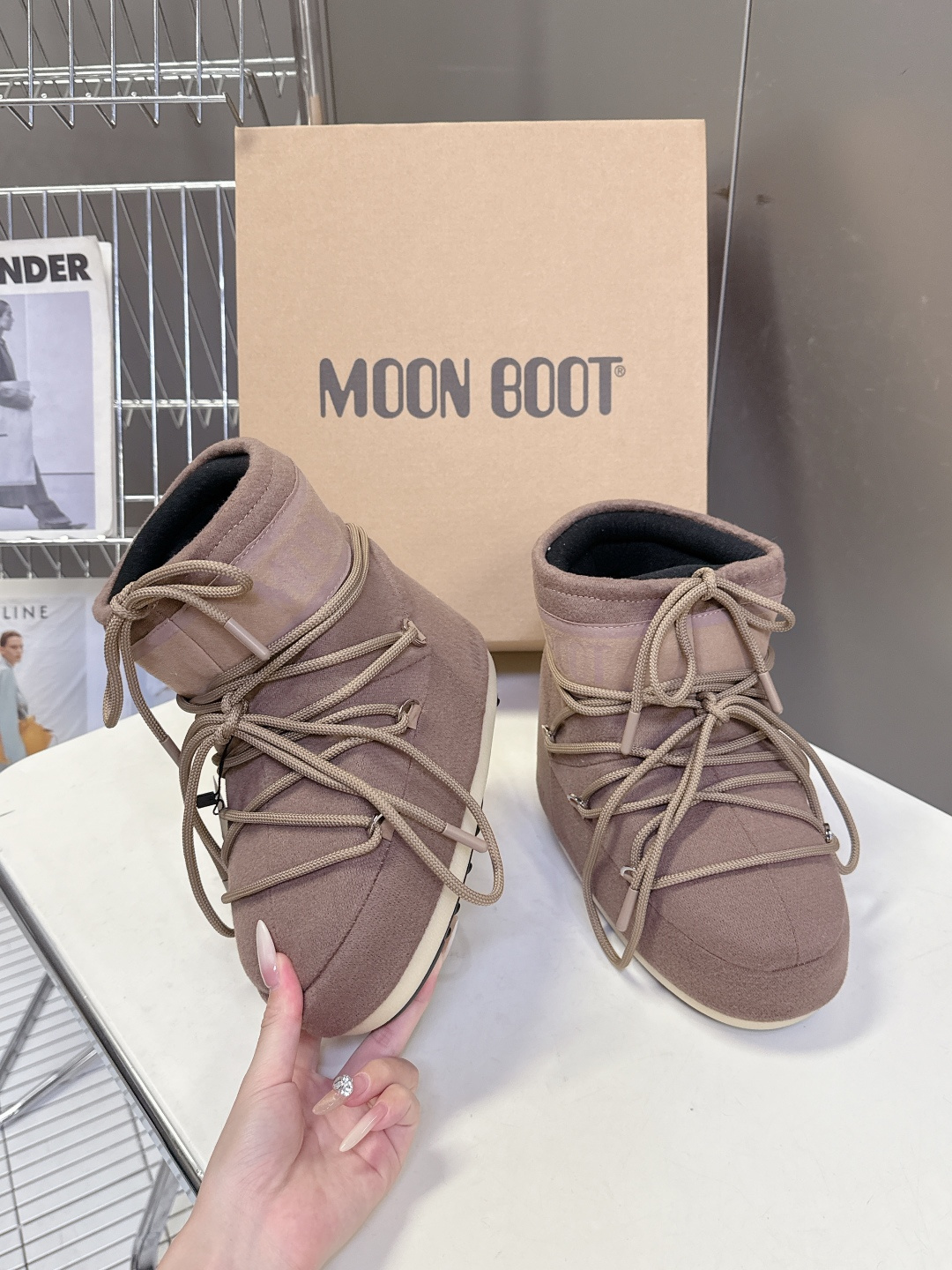 Moon Boot 秋冬最新款雪地靴 丑萌滑雪鞋超多明星网红种草 秋冬滑雪必备款 现在有一款更另类的雪地