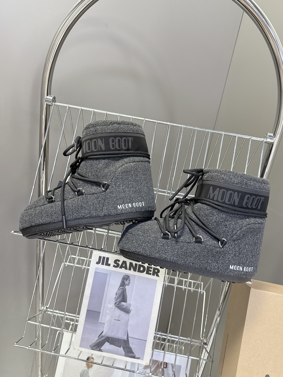 Moon Boot 秋冬最新款雪地靴 丑萌滑雪鞋超多明星网红种草 秋冬滑雪必备款 现在有一款更另类的雪地