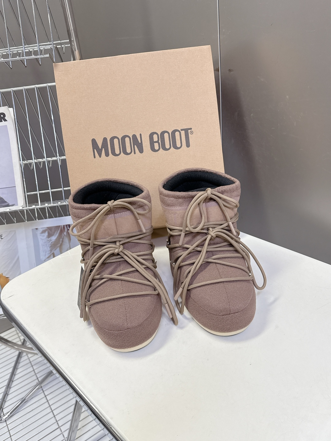 Moon Boot 秋冬最新款雪地靴 丑萌滑雪鞋超多明星网红种草 秋冬滑雪必备款 现在有一款更另类的雪地