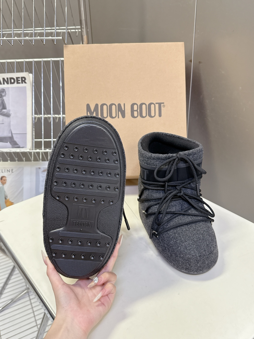 Moon Boot 秋冬最新款雪地靴 丑萌滑雪鞋超多明星网红种草 秋冬滑雪必备款 现在有一款更另类的雪地