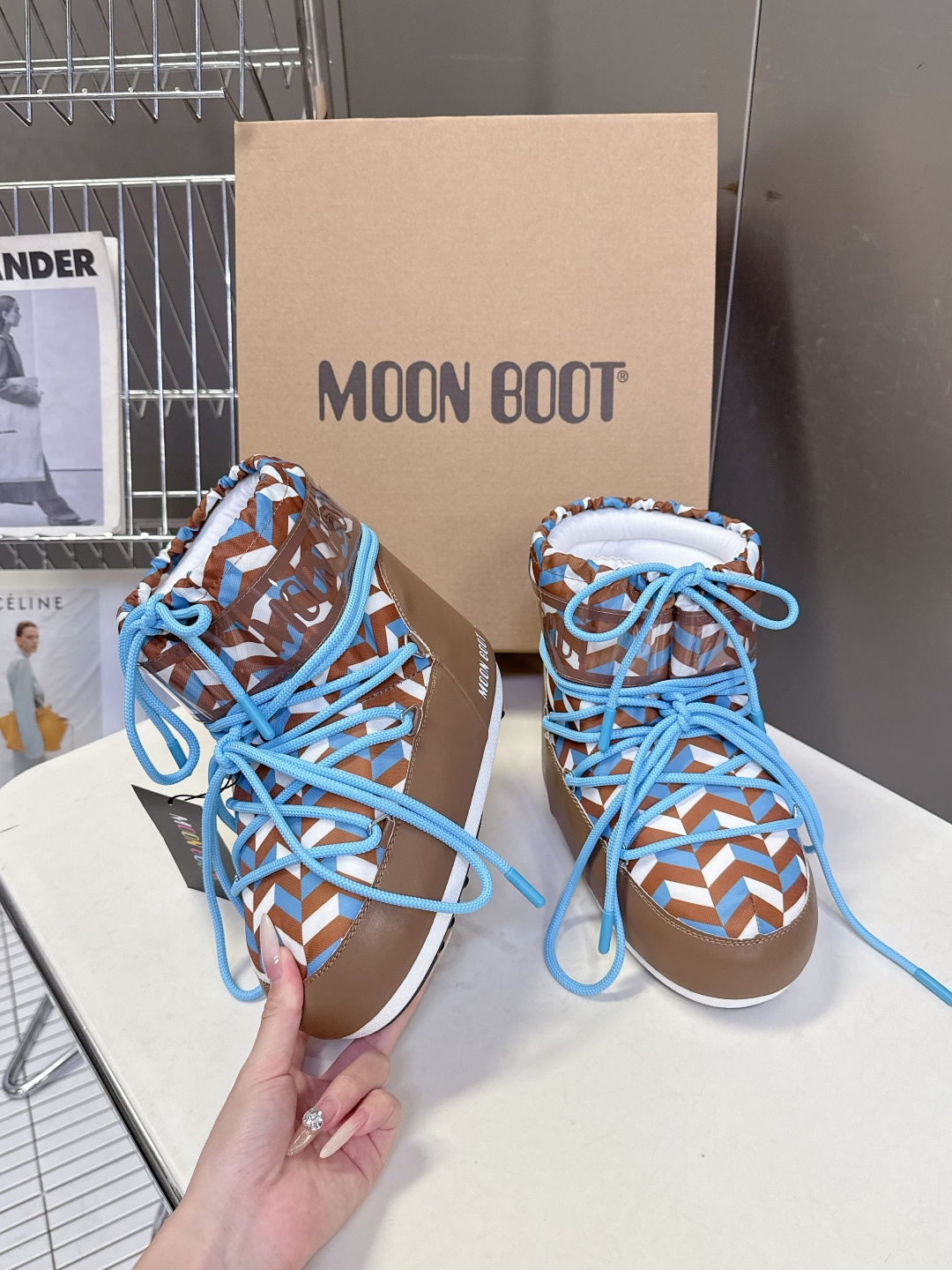 Moon Boot 秋冬最新款雪地靴 丑萌滑雪鞋超多明星网红种草 秋冬滑雪必备款 现在有一款更另类的雪地