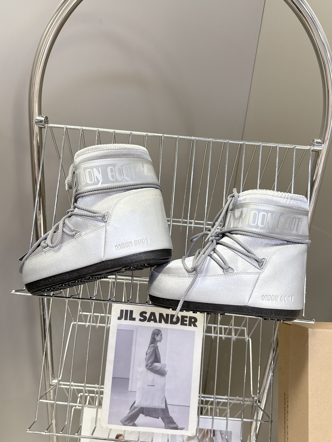 Moon Boot 秋冬最新款雪地靴 丑萌滑雪鞋超多明星网红种草 秋冬滑雪必备款 现在有一款更另类的雪地