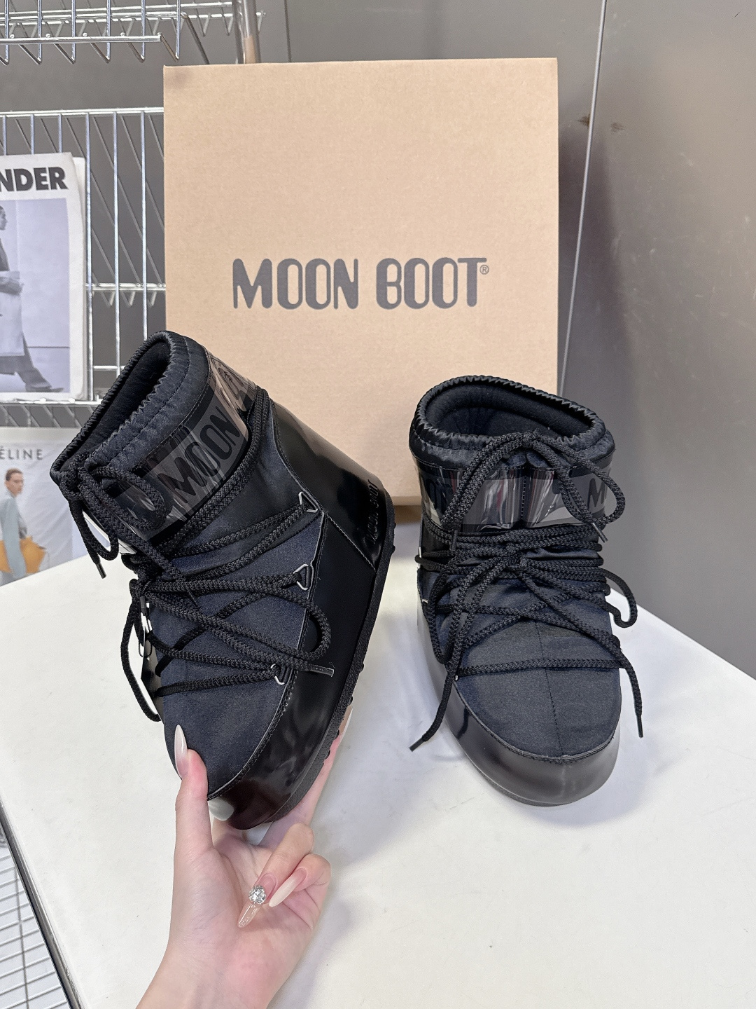 Moon Boot 秋冬最新款雪地靴 丑萌滑雪鞋超多明星网红种草 秋冬滑雪必备款 现在有一款更另类的雪地