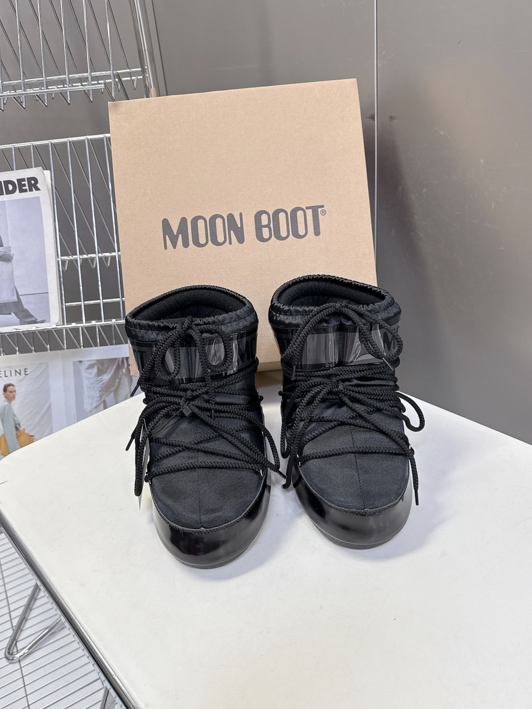Moon Boot 秋冬最新款雪地靴 丑萌滑雪鞋超多明星网红种草 秋冬滑雪必备款 现在有一款更另类的雪地