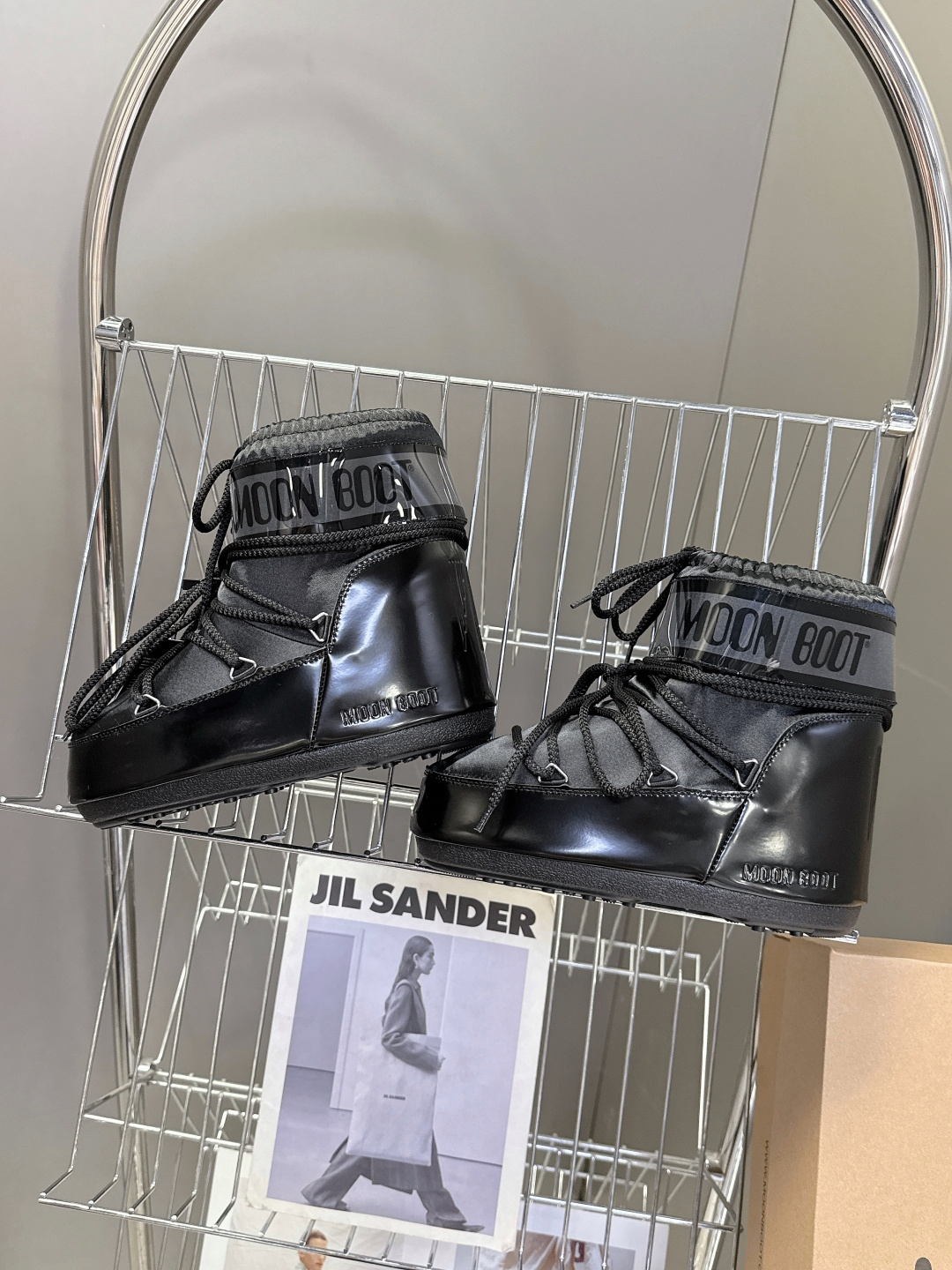 Moon Boot 秋冬最新款雪地靴 丑萌滑雪鞋超多明星网红种草 秋冬滑雪必备款 现在有一款更另类的雪地