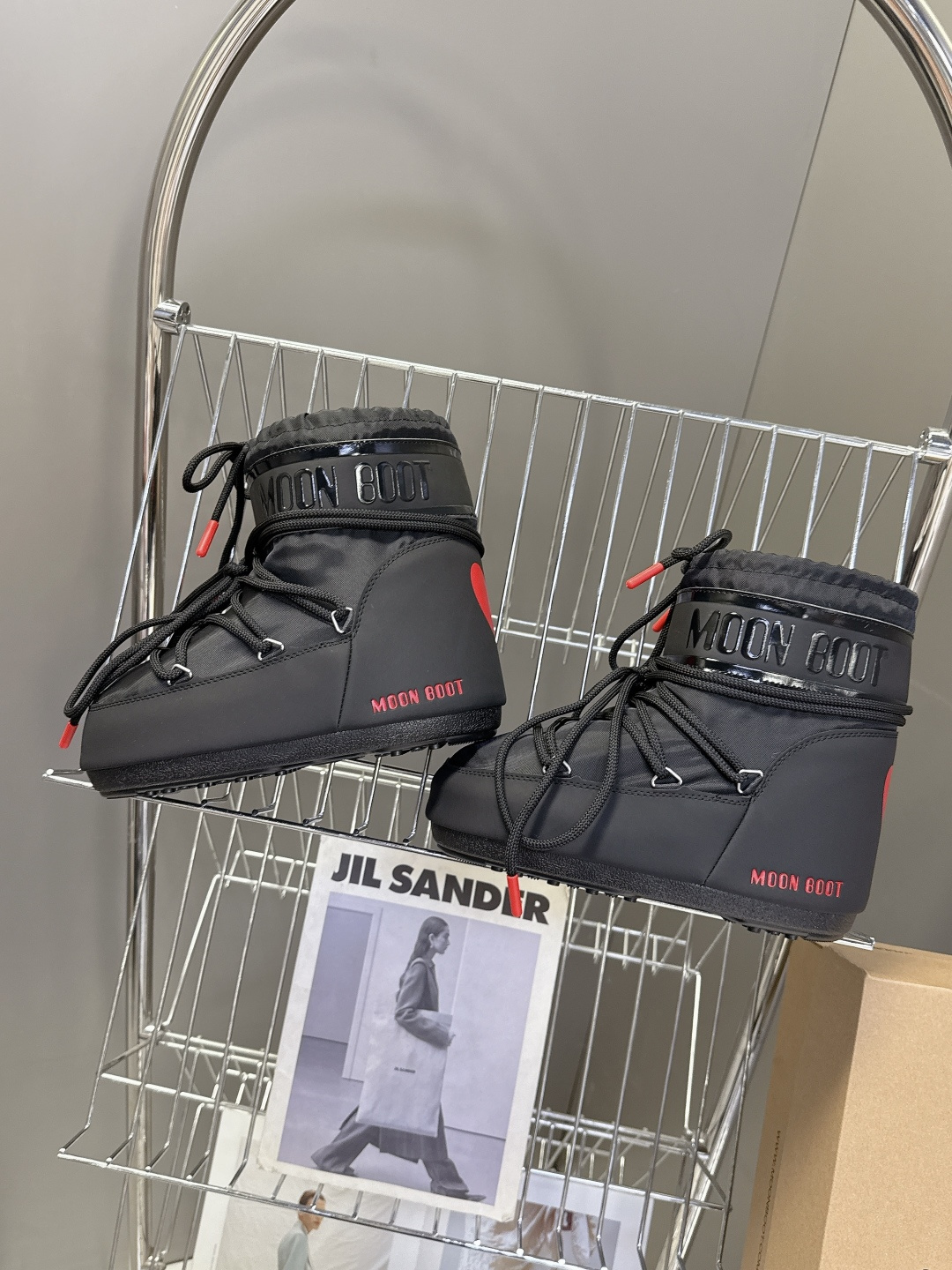 Moon Boot 秋冬最新款雪地靴 丑萌滑雪鞋超多明星网红种草 秋冬滑雪必备款 现在有一款更另类的雪地