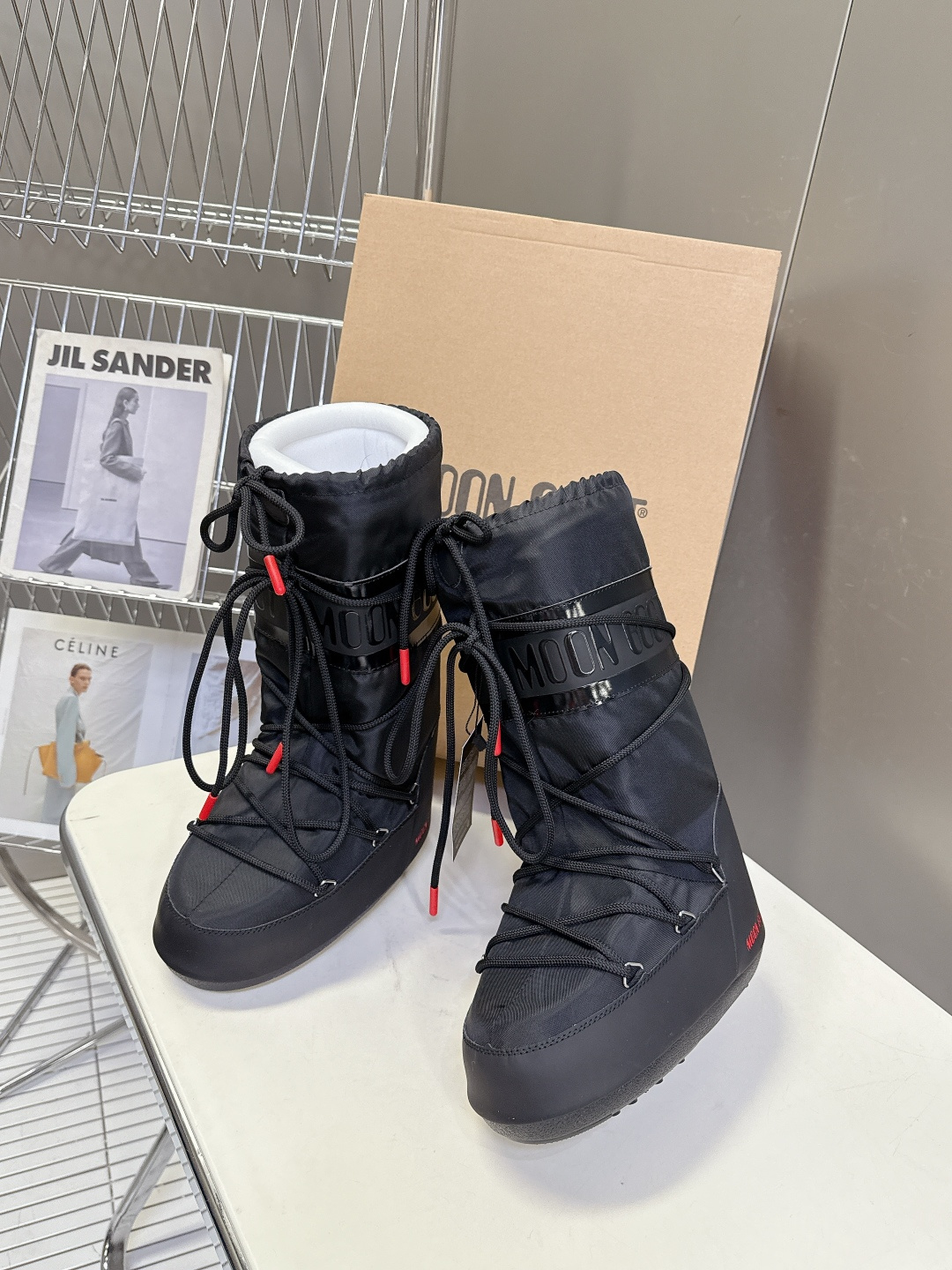 Moon Boot 秋冬最新款雪地靴 丑萌滑雪鞋超多明星网红种草 秋冬滑雪必备款 现在有一款更另类的雪地