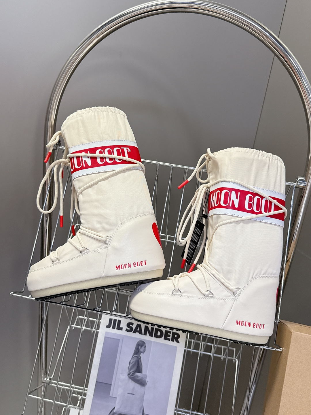 Moon Boot 秋冬最新款雪地靴 丑萌滑雪鞋超多明星网红种草 秋冬滑雪必备款 现在有一款更另类的雪地