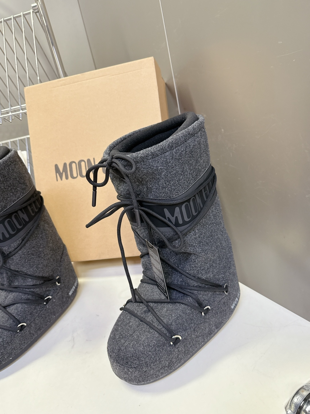 Moon Boot 秋冬最新款雪地靴 丑萌滑雪鞋超多明星网红种草 秋冬滑雪必备款 现在有一款更另类的雪地