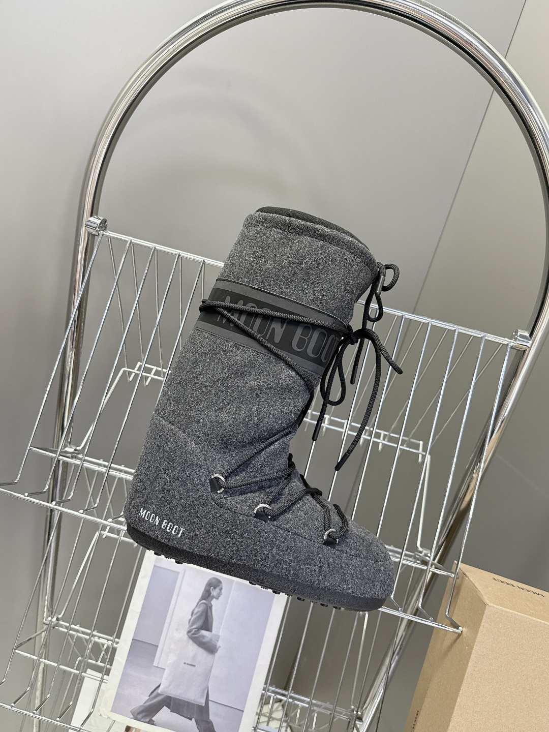 Moon Boot 秋冬最新款雪地靴 丑萌滑雪鞋超多明星网红种草 秋冬滑雪必备款 现在有一款更另类的雪地