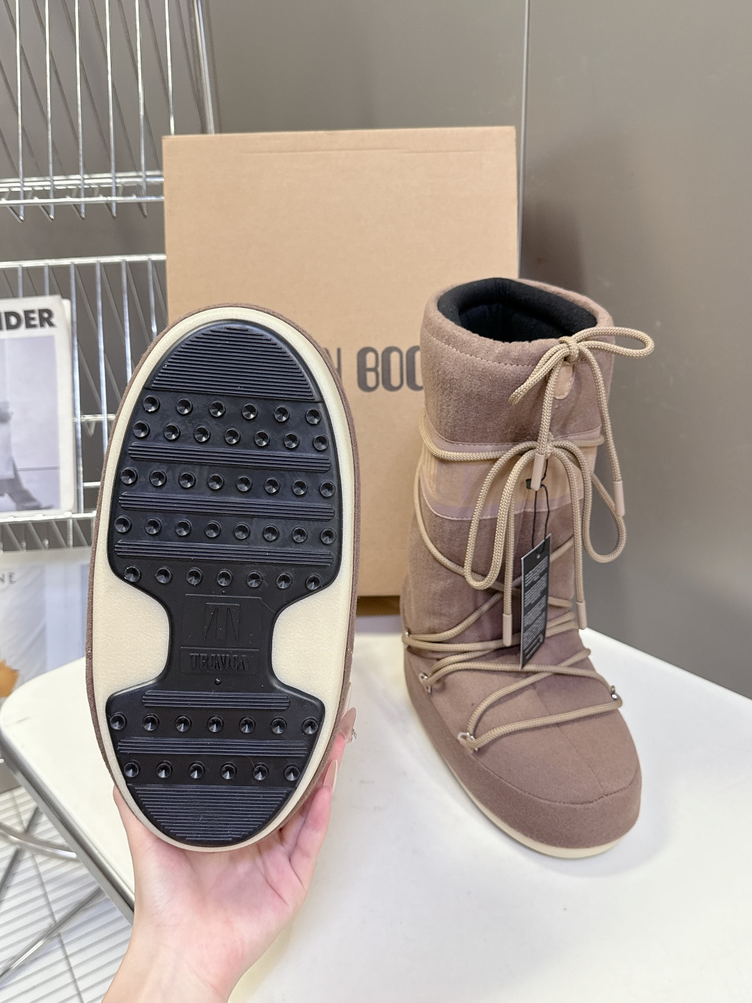 Moon Boot 秋冬最新款雪地靴 丑萌滑雪鞋超多明星网红种草 秋冬滑雪必备款 现在有一款更另类的雪地