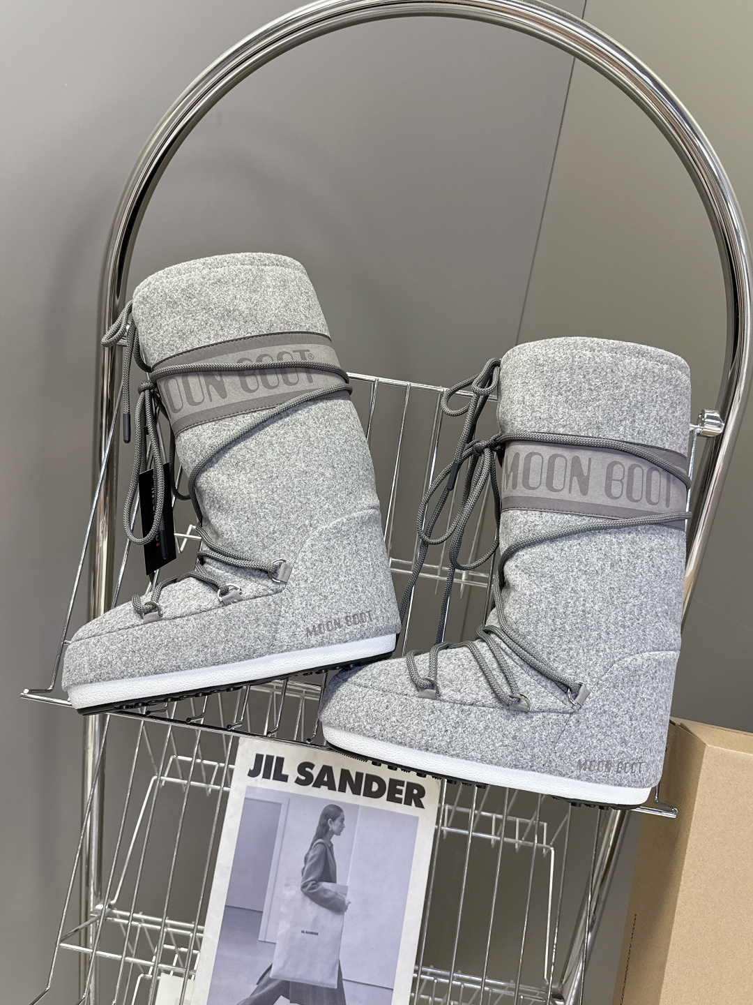 Moon Boot 秋冬最新款雪地靴 丑萌滑雪鞋超多明星网红种草 秋冬滑雪必备款 现在有一款更另类的雪地