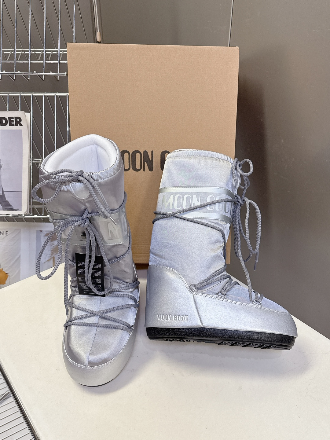 Moon Boot 秋冬最新款雪地靴 丑萌滑雪鞋超多明星网红种草 秋冬滑雪必备款 现在有一款更另类的雪地