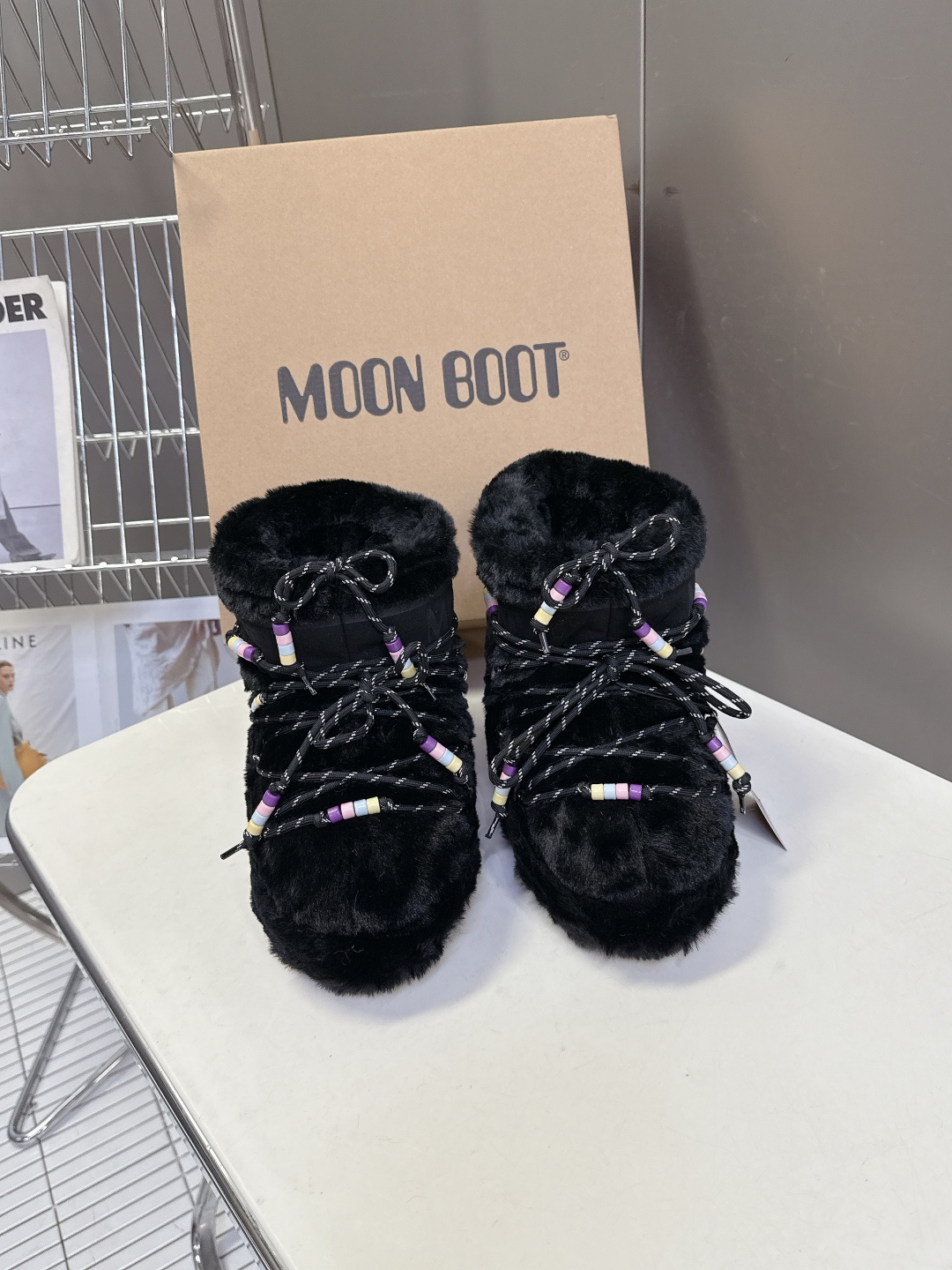 Moon Boot 秋冬最新款雪地靴 丑萌滑雪鞋超多明星网红种草 秋冬滑雪必备款 现在有一款更另类的雪地