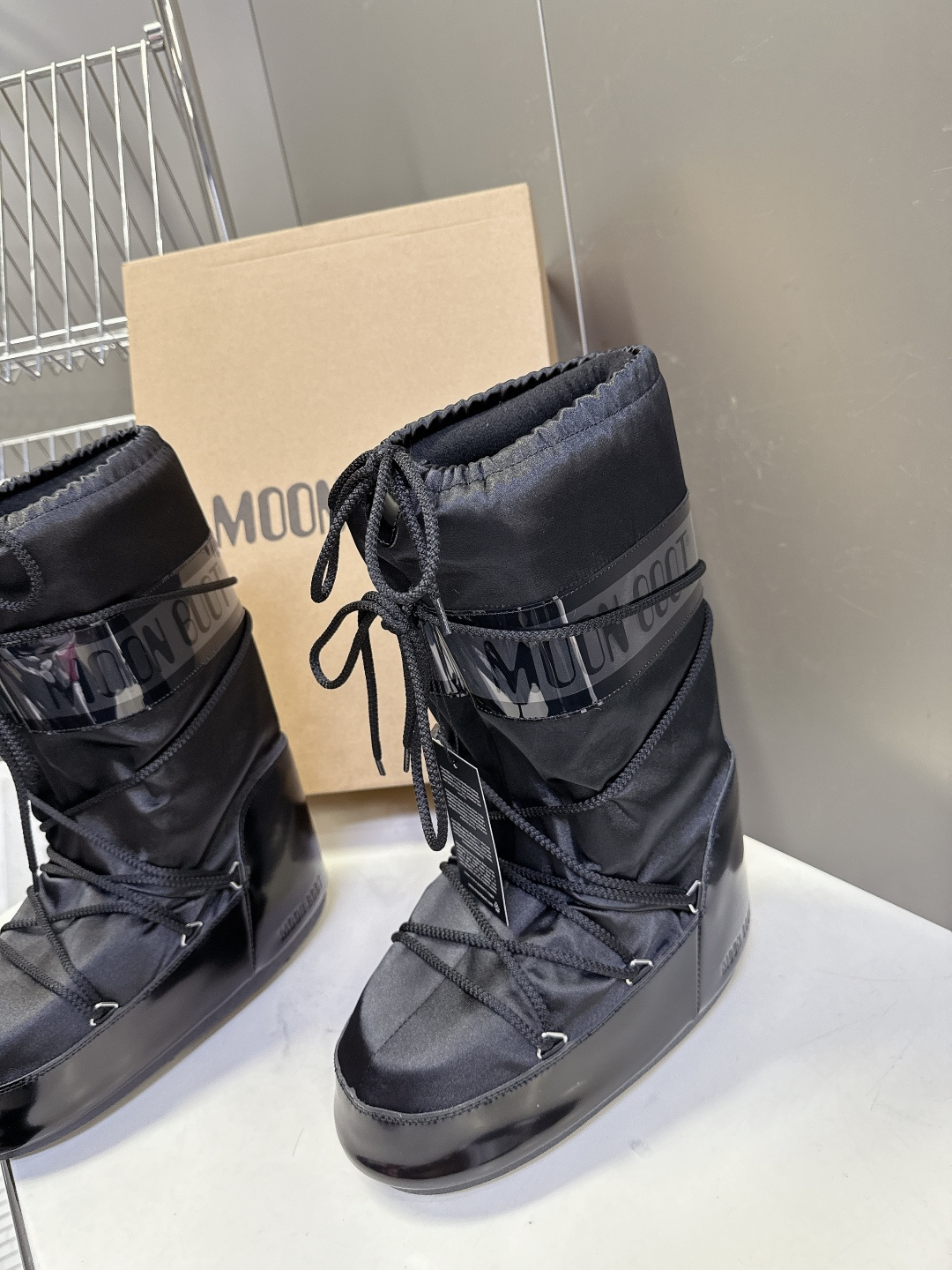 Moon Boot 秋冬最新款雪地靴 丑萌滑雪鞋超多明星网红种草 秋冬滑雪必备款 现在有一款更另类的雪地