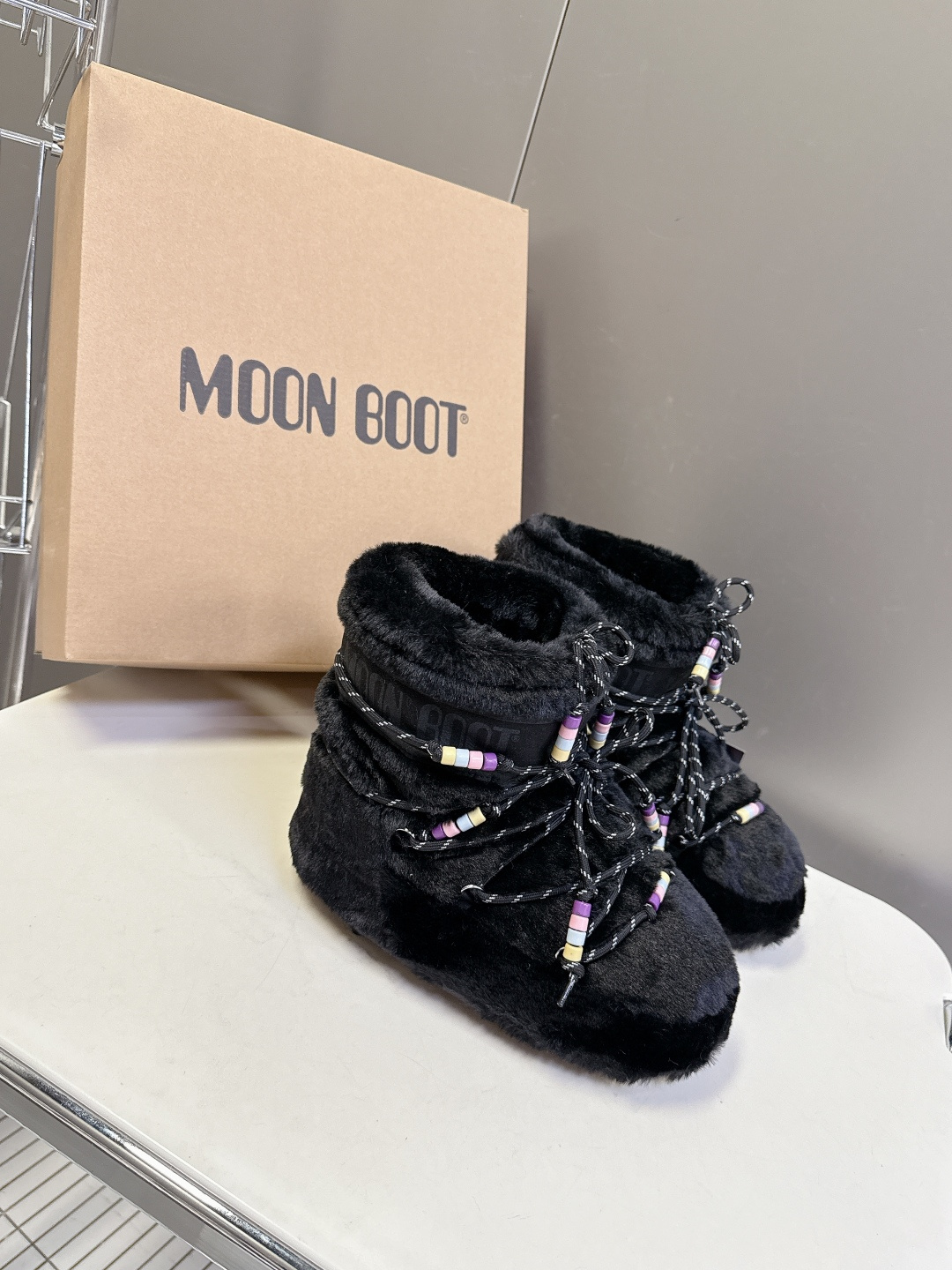 Moon Boot 秋冬最新款雪地靴 丑萌滑雪鞋超多明星网红种草 秋冬滑雪必备款 现在有一款更另类的雪地