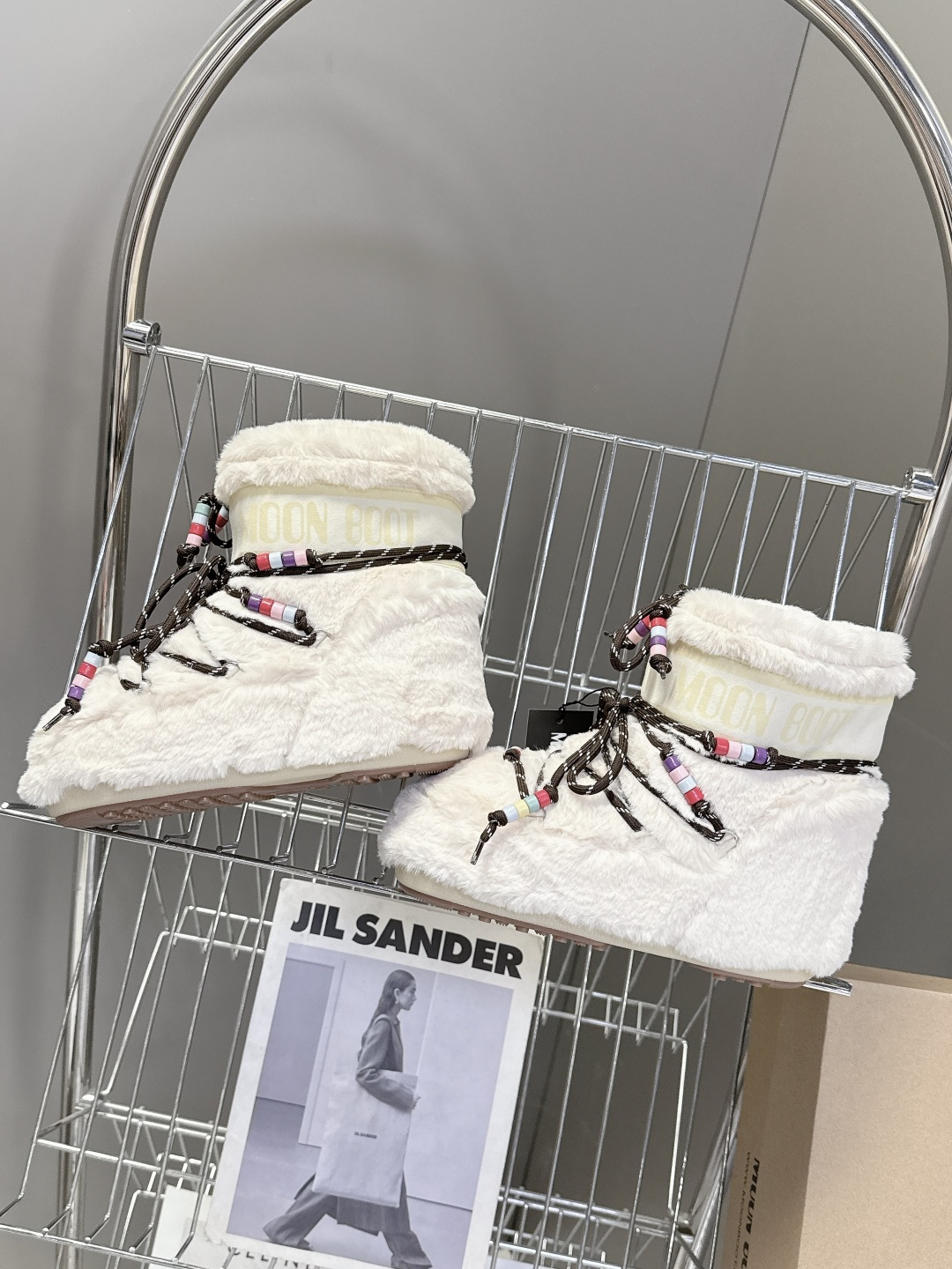 Moon Boot 秋冬最新款雪地靴 丑萌滑雪鞋超多明星网红种草 秋冬滑雪必备款 现在有一款更另类的雪地