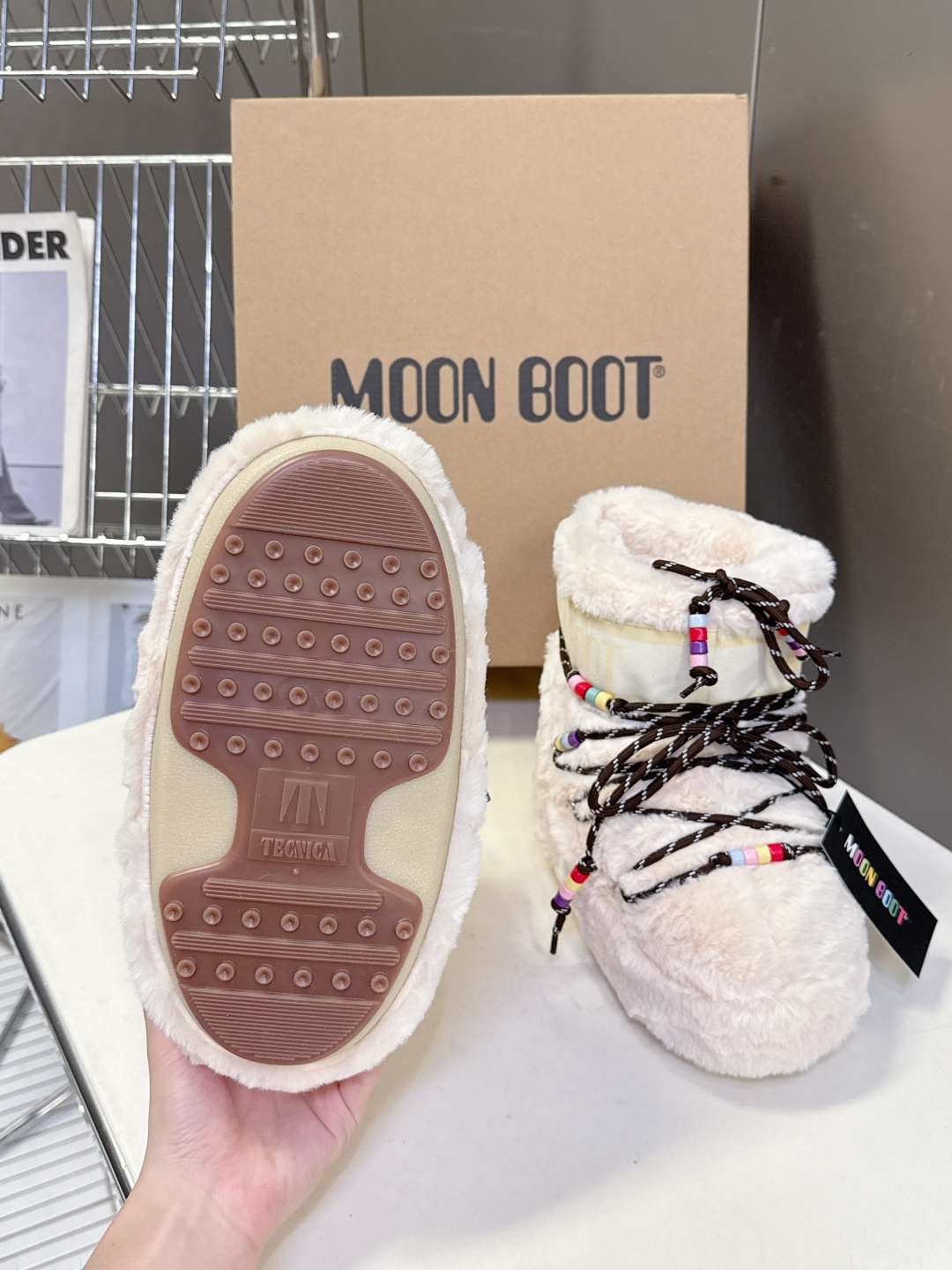 Moon Boot 秋冬最新款雪地靴 丑萌滑雪鞋超多明星网红种草 秋冬滑雪必备款 现在有一款更另类的雪地