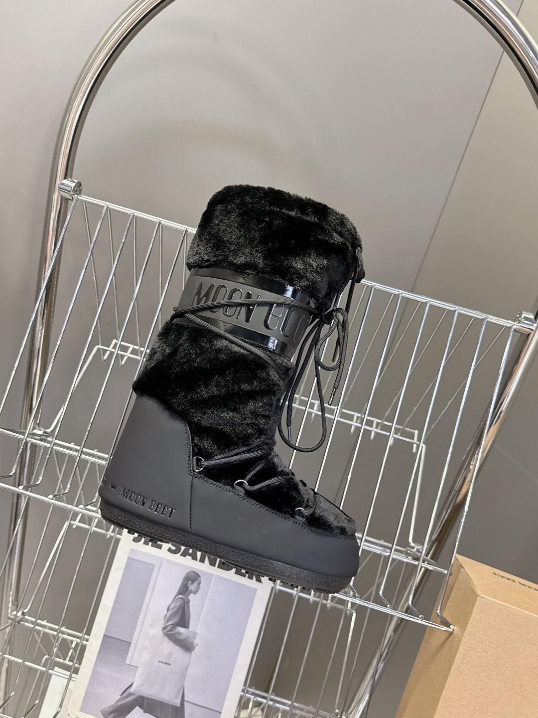 Moon Boot 秋冬最新款雪地靴 丑萌滑雪鞋超多明星网红种草 秋冬滑雪必备款 现在有一款更另类的雪地