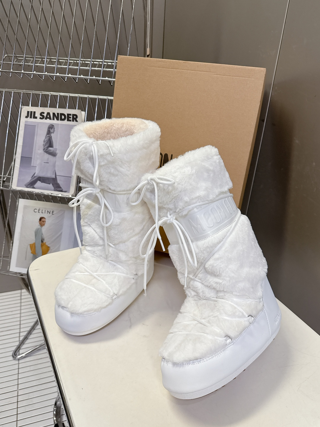 Moon Boot 秋冬最新款雪地靴 丑萌滑雪鞋超多明星网红种草 秋冬滑雪必备款 现在有一款更另类的雪地