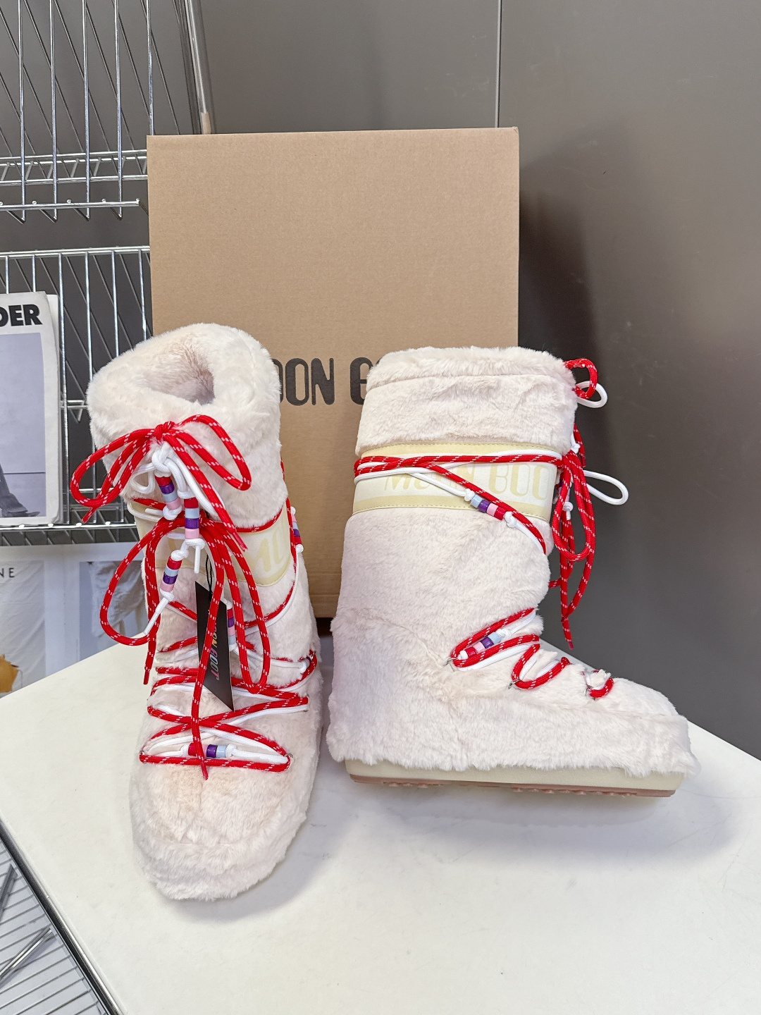Moon Boot 秋冬最新款雪地靴 丑萌滑雪鞋超多明星网红种草 秋冬滑雪必备款 现在有一款更另类的雪地