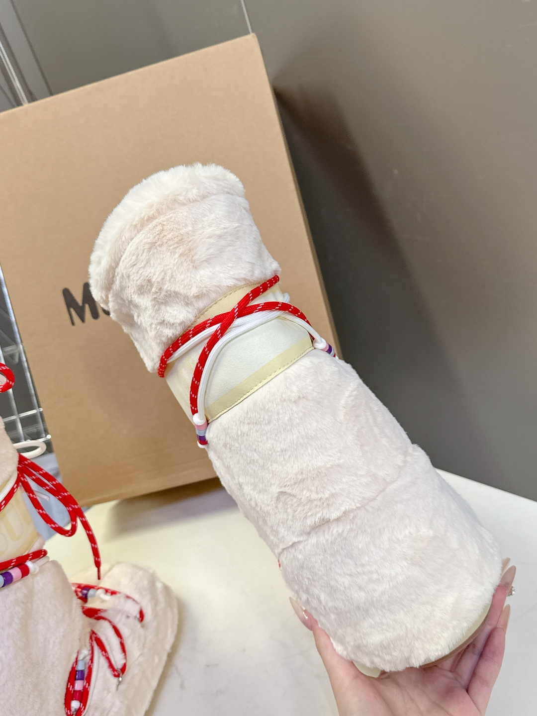 Moon Boot 秋冬最新款雪地靴 丑萌滑雪鞋超多明星网红种草 秋冬滑雪必备款 现在有一款更另类的雪地