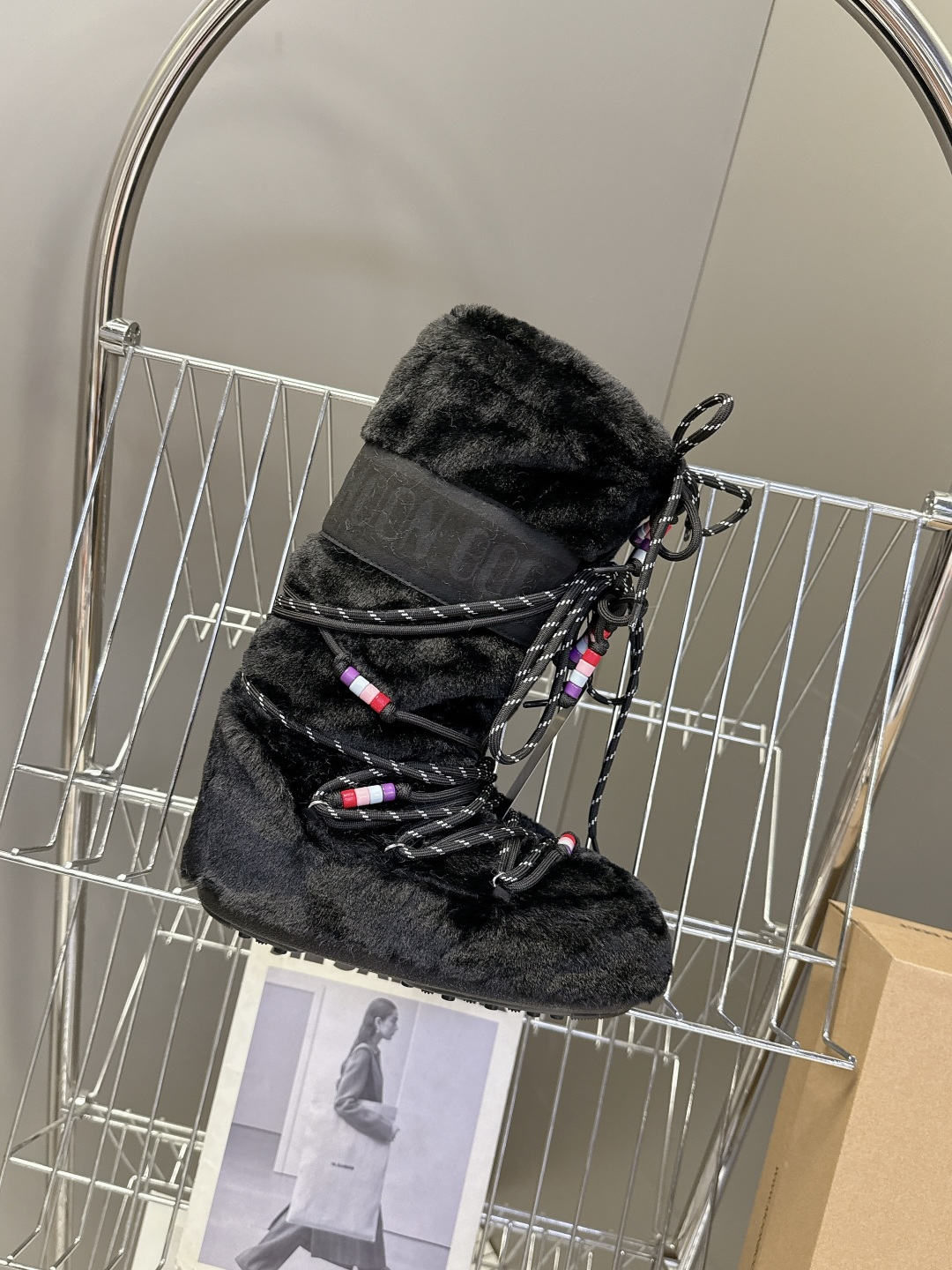 Moon Boot 秋冬最新款雪地靴 丑萌滑雪鞋超多明星网红种草 秋冬滑雪必备款 现在有一款更另类的雪地