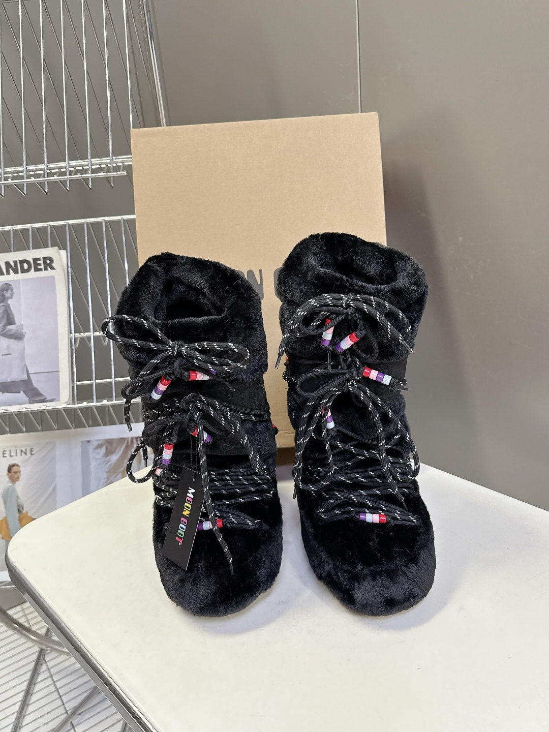 Moon Boot 秋冬最新款雪地靴 丑萌滑雪鞋超多明星网红种草 秋冬滑雪必备款 现在有一款更另类的雪地