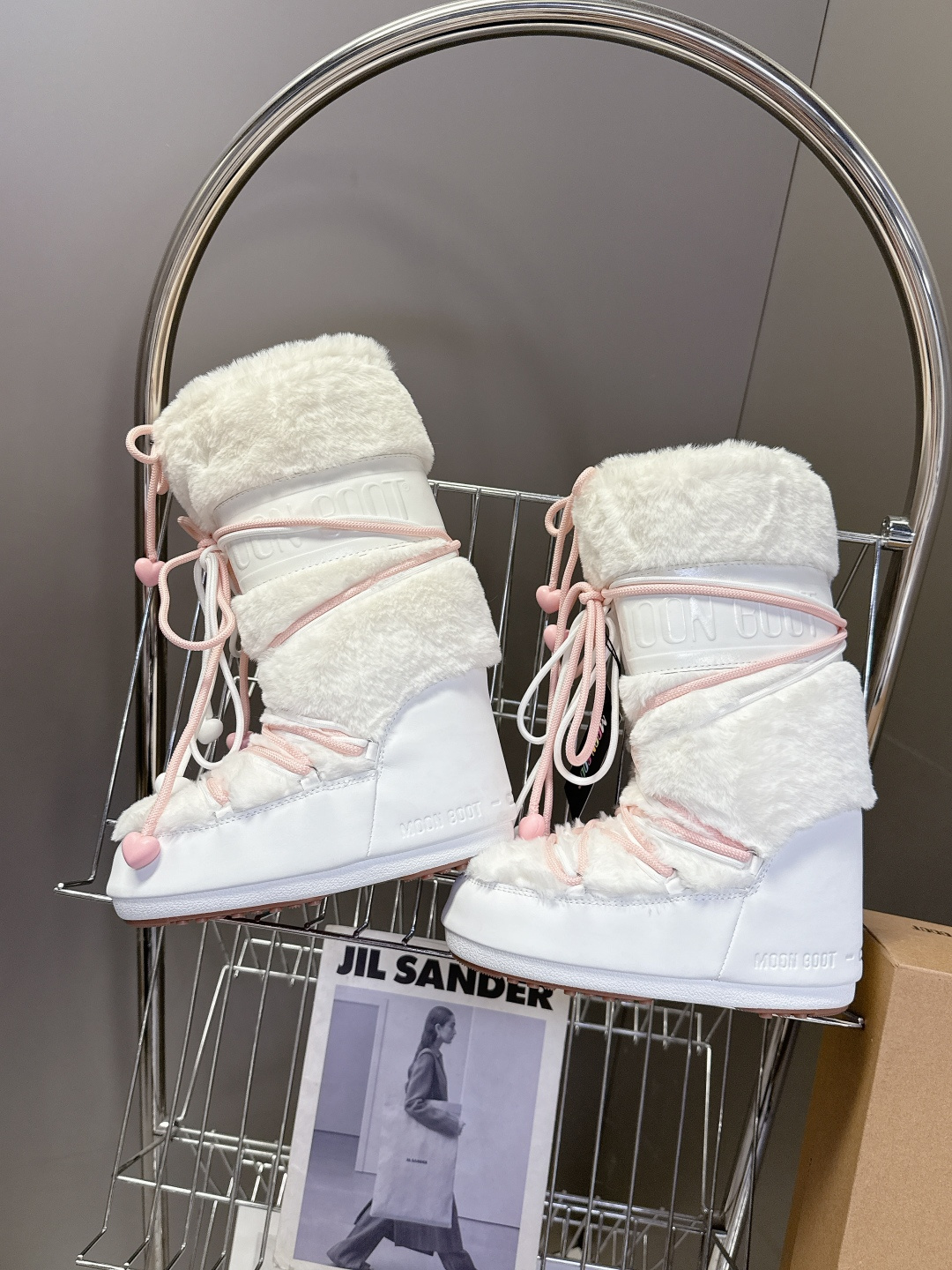 Moon Boot 秋冬最新款雪地靴 丑萌滑雪鞋超多明星网红种草 秋冬滑雪必备款 现在有一款更另类的雪地