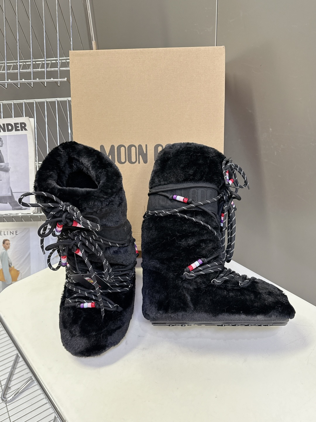 Moon Boot 秋冬最新款雪地靴 丑萌滑雪鞋超多明星网红种草 秋冬滑雪必备款 现在有一款更另类的雪地