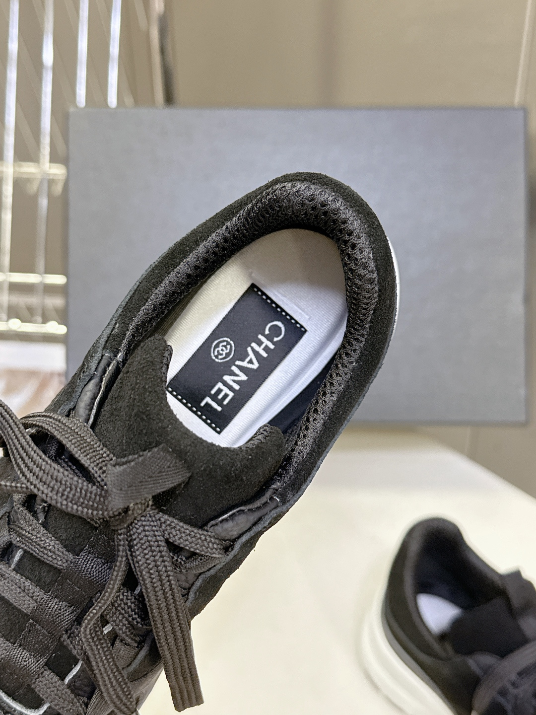 CHANEL香奈儿最新款双C休闲鞋 运动鞋 超多明星时尚博主种草 超级推荐这一季的运动鞋真的绝美啊 实在