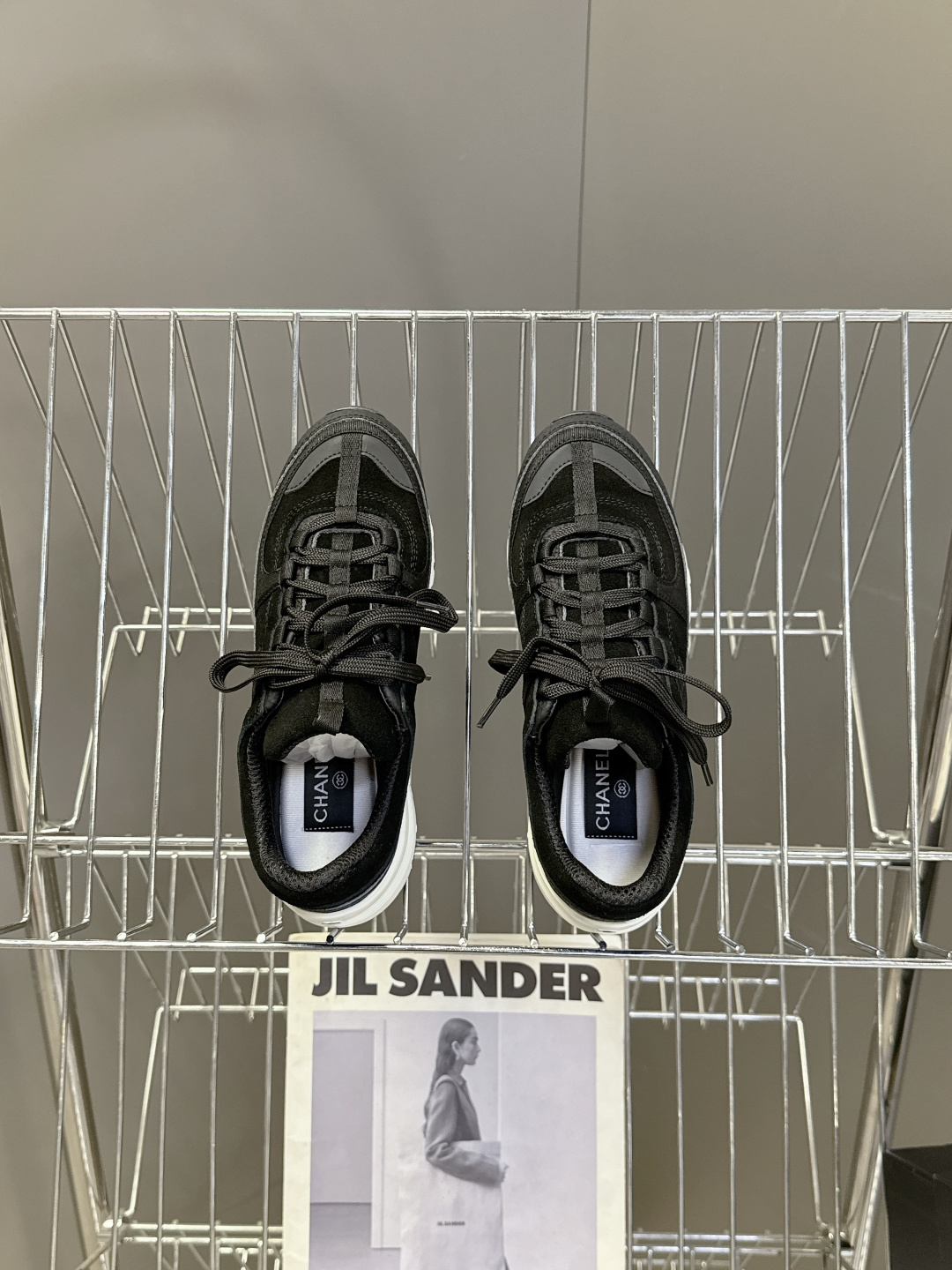 CHANEL香奈儿最新款双C休闲鞋 运动鞋 超多明星时尚博主种草 超级推荐这一季的运动鞋真的绝美啊 实在