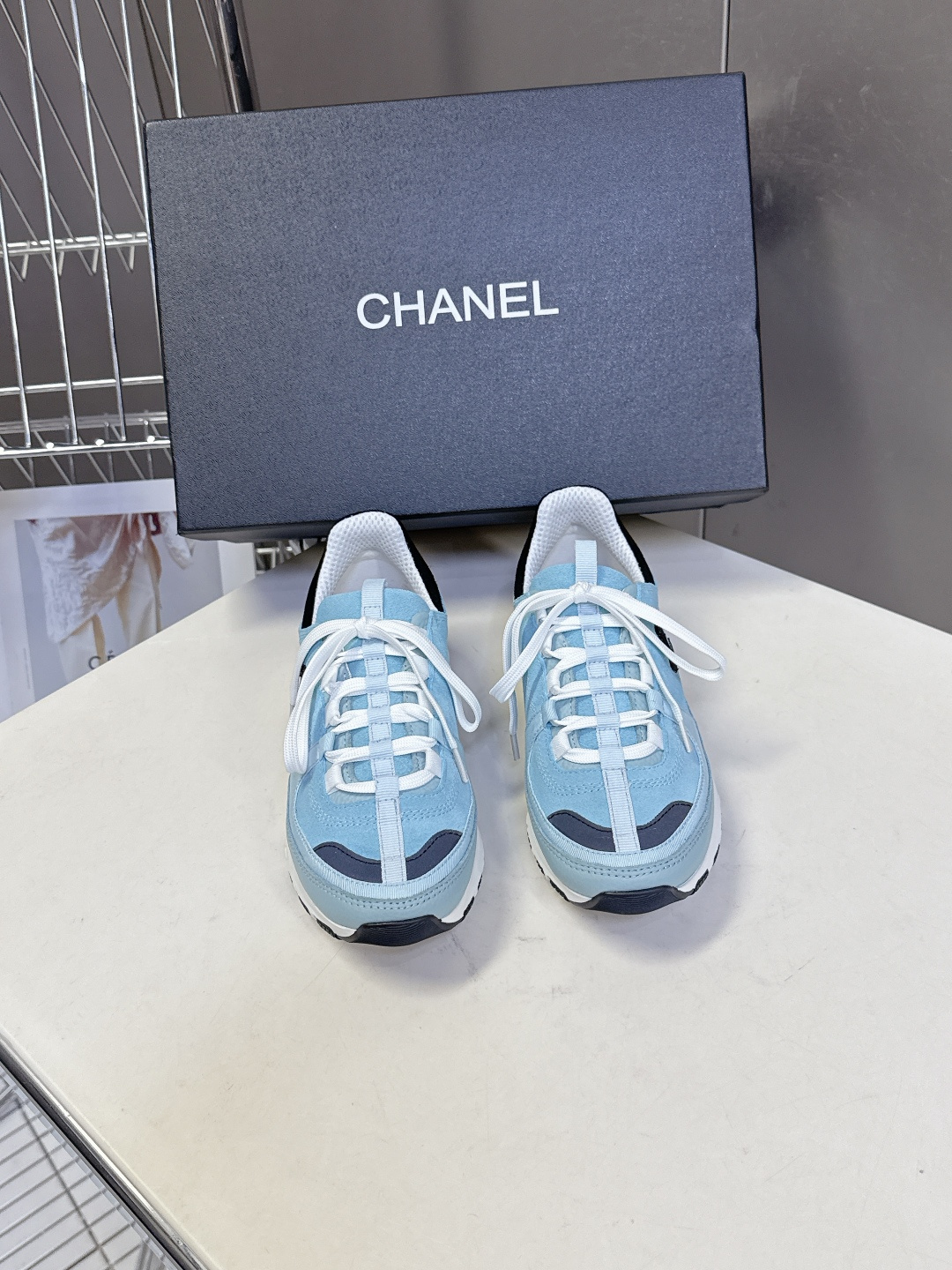 CHANEL香奈儿最新款双C休闲鞋 运动鞋 超多明星时尚博主种草 超级推荐这一季的运动鞋真的绝美啊 实在