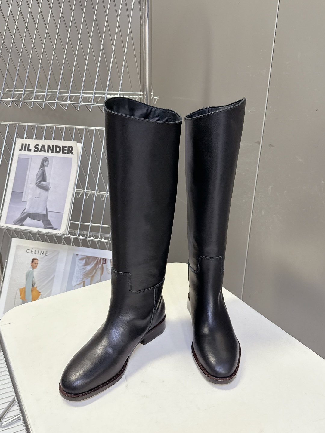 CELINE思琳2025秋冬专柜最新款骑士靴超多明星网红种草 时尚博主同款 早秋力推单品！复古欧美风格 