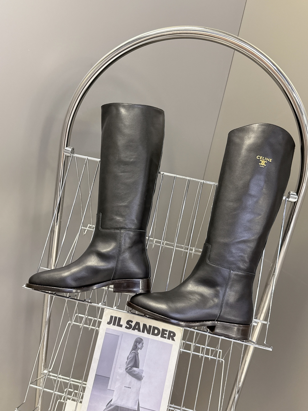 CELINE思琳2025秋冬专柜最新款骑士靴超多明星网红种草 时尚博主同款 早秋力推单品！复古欧美风格 