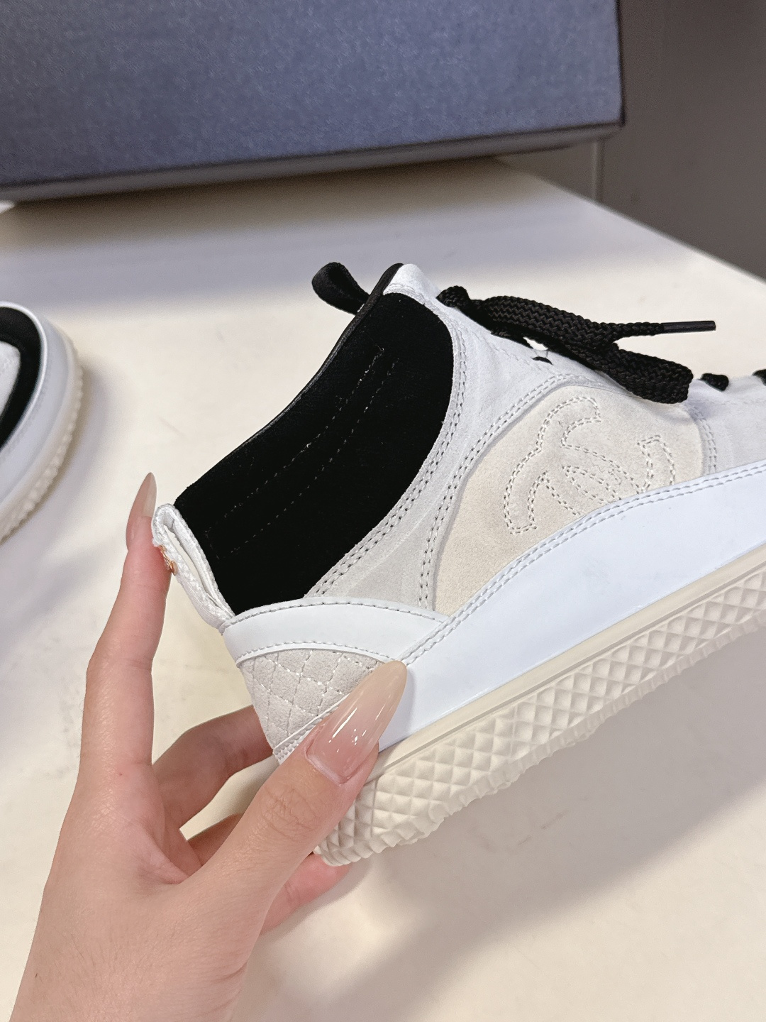 Chanel 香奈儿秋冬最新款休闲高帮运动鞋 超多明星网红种草 原版模具定制 无敌漂亮又好穿 绝对仙女款