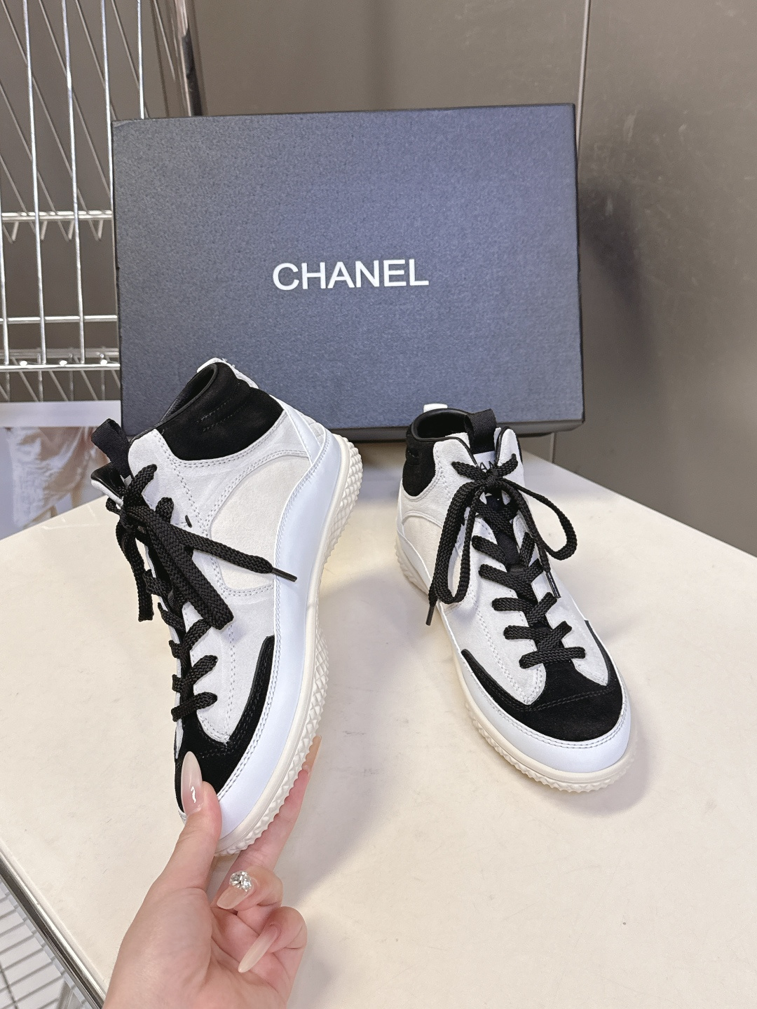 Chanel 香奈儿秋冬最新款休闲高帮运动鞋 超多明星网红种草 原版模具定制 无敌漂亮又好穿 绝对仙女款